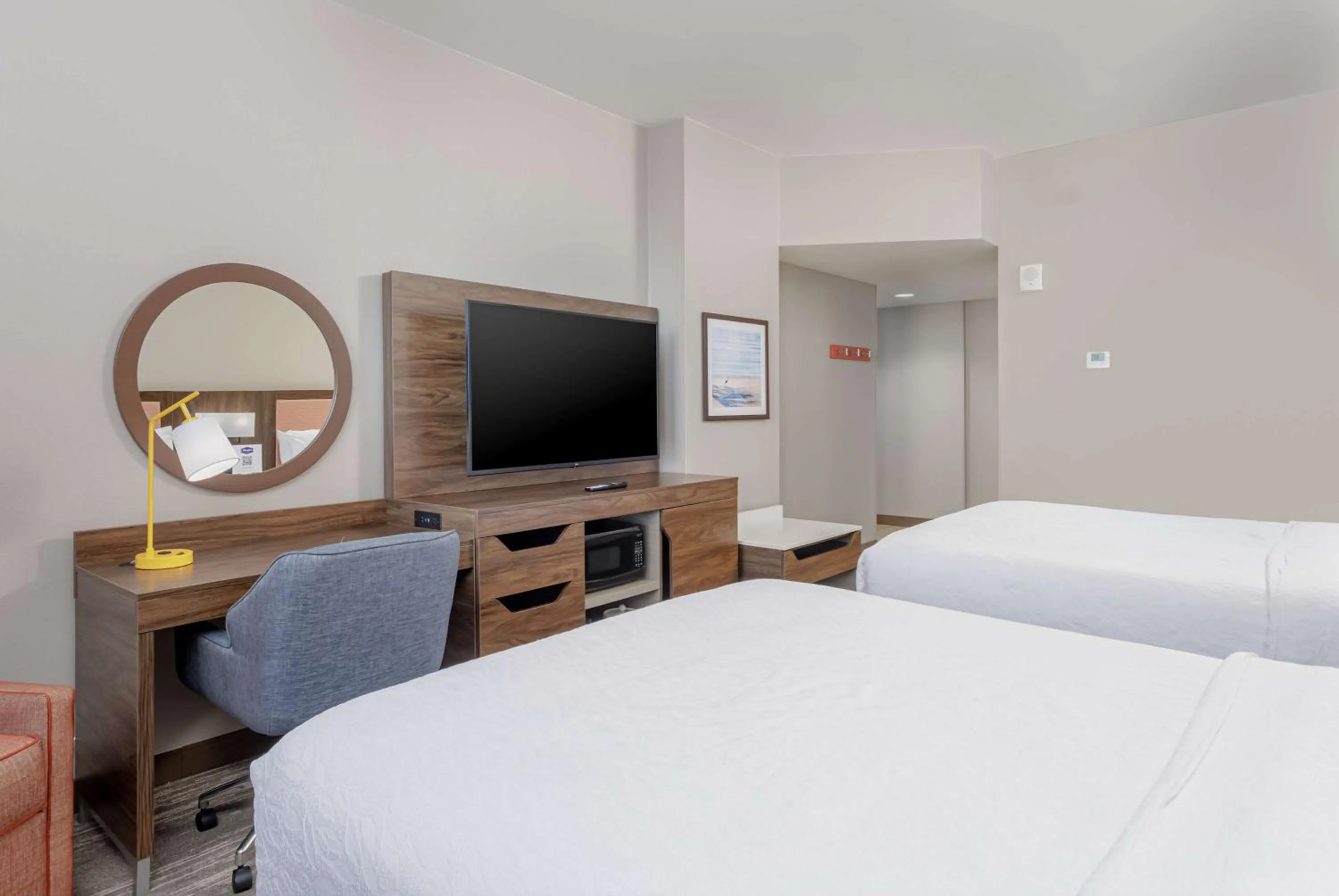 Bedroom, Bed in Hampton Inn & Suites - Orange Beach