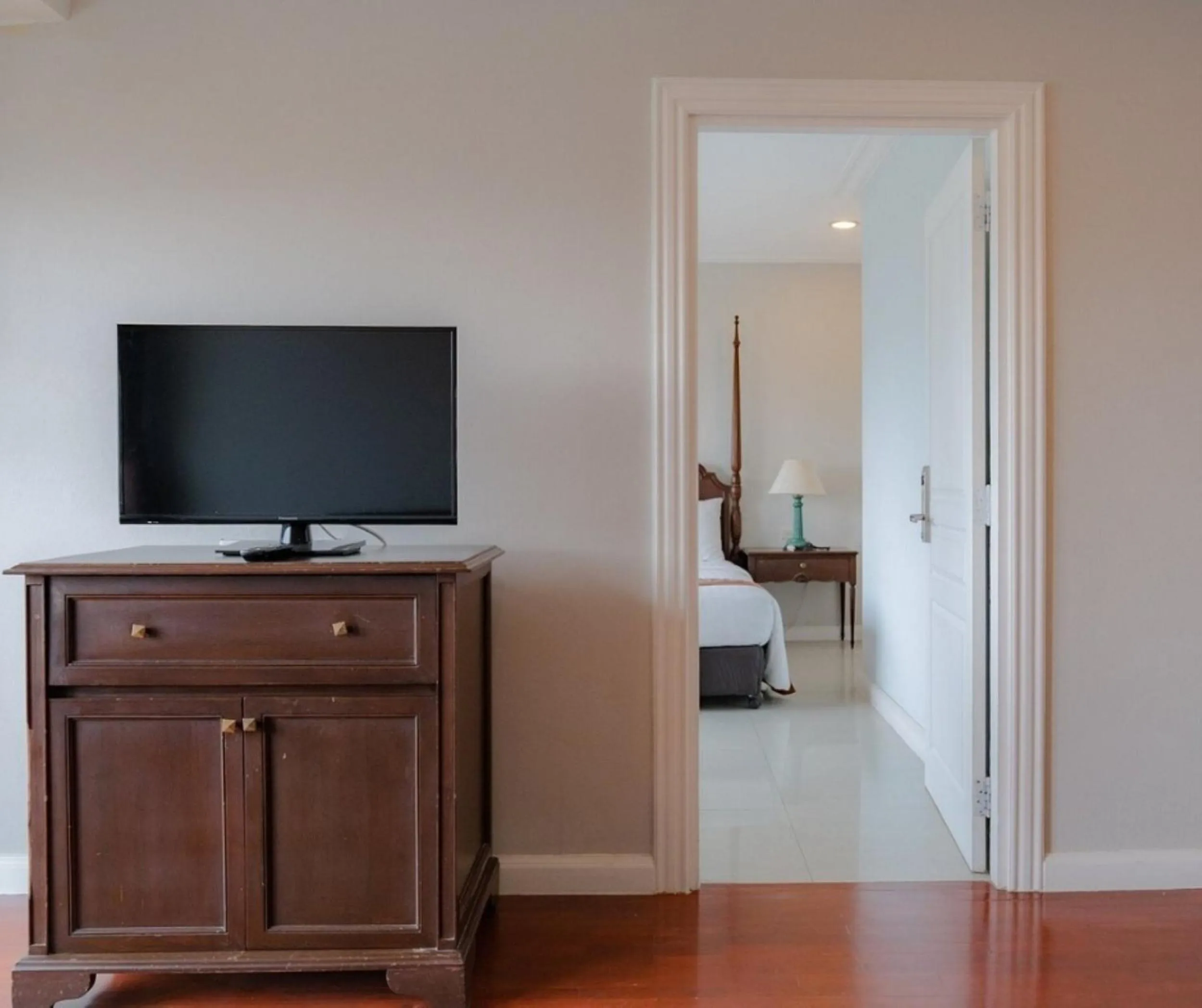Bedroom, Bed in Forum Park Hotel