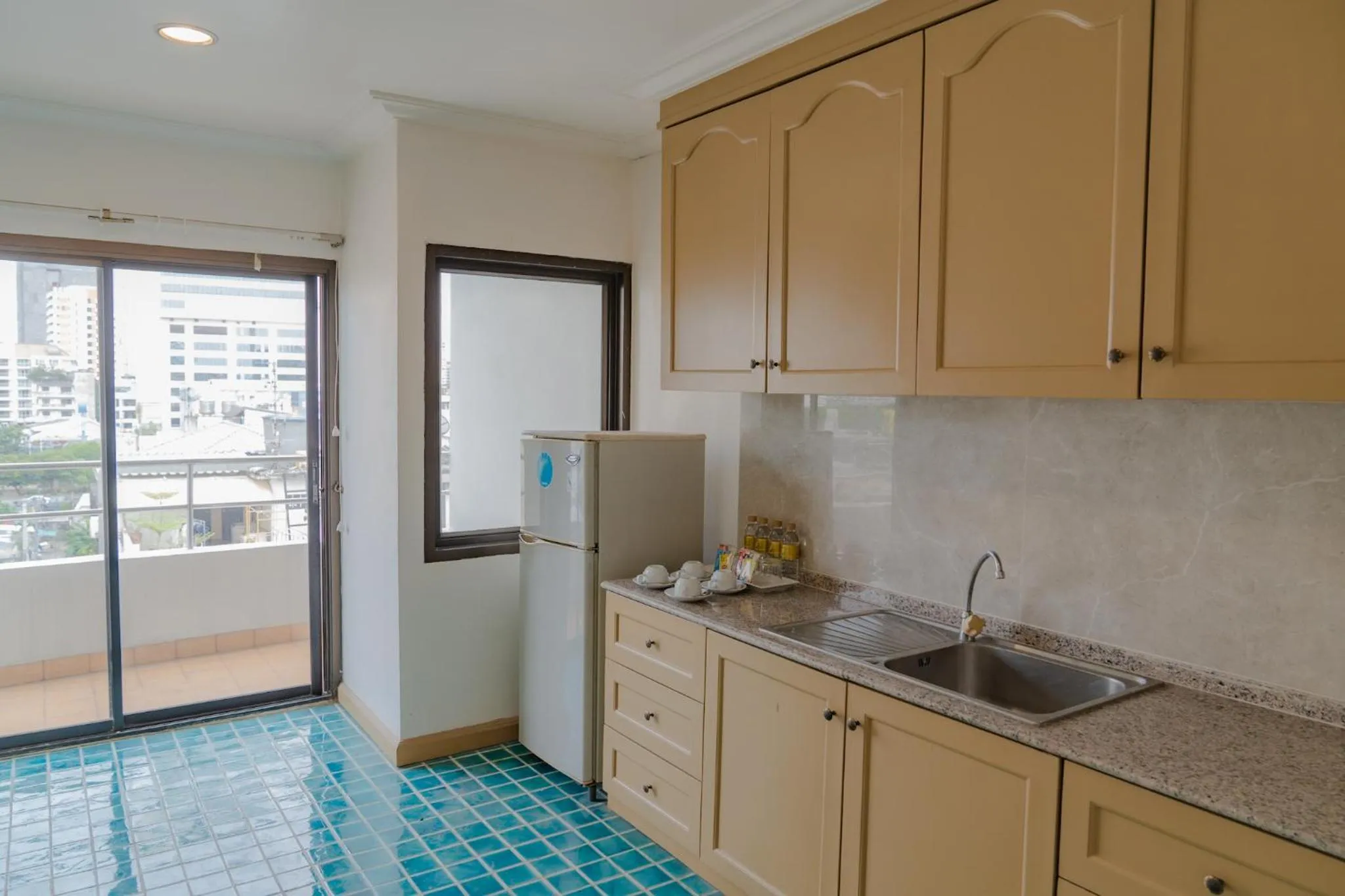 kitchen in Forum Park Hotel