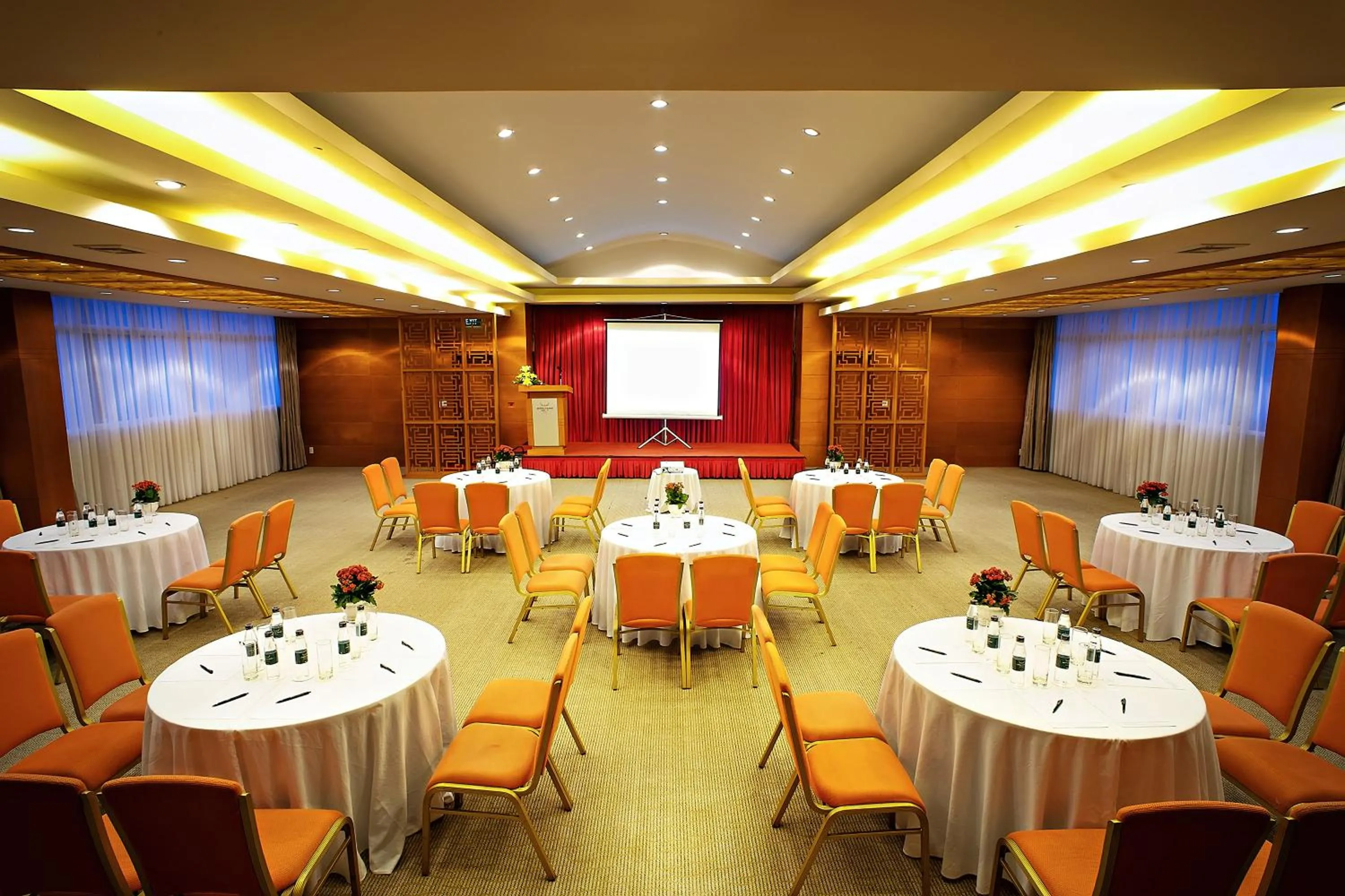 Meeting/conference room in Muong Thanh Holiday Da Lat Hotel