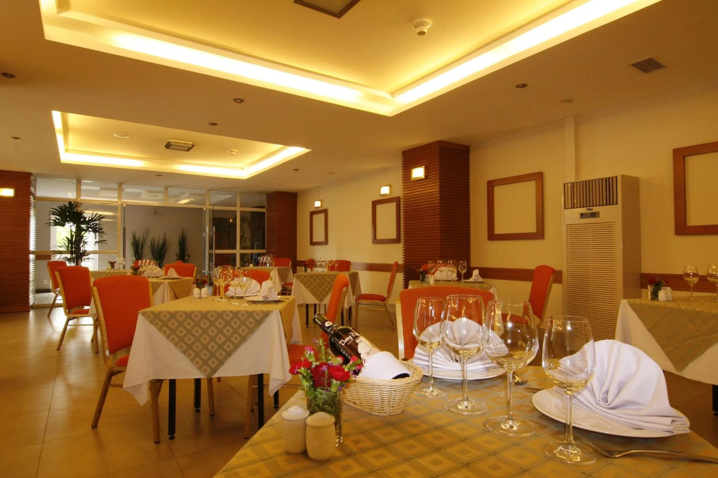 Food and drinks in Muong Thanh Holiday Da Lat Hotel