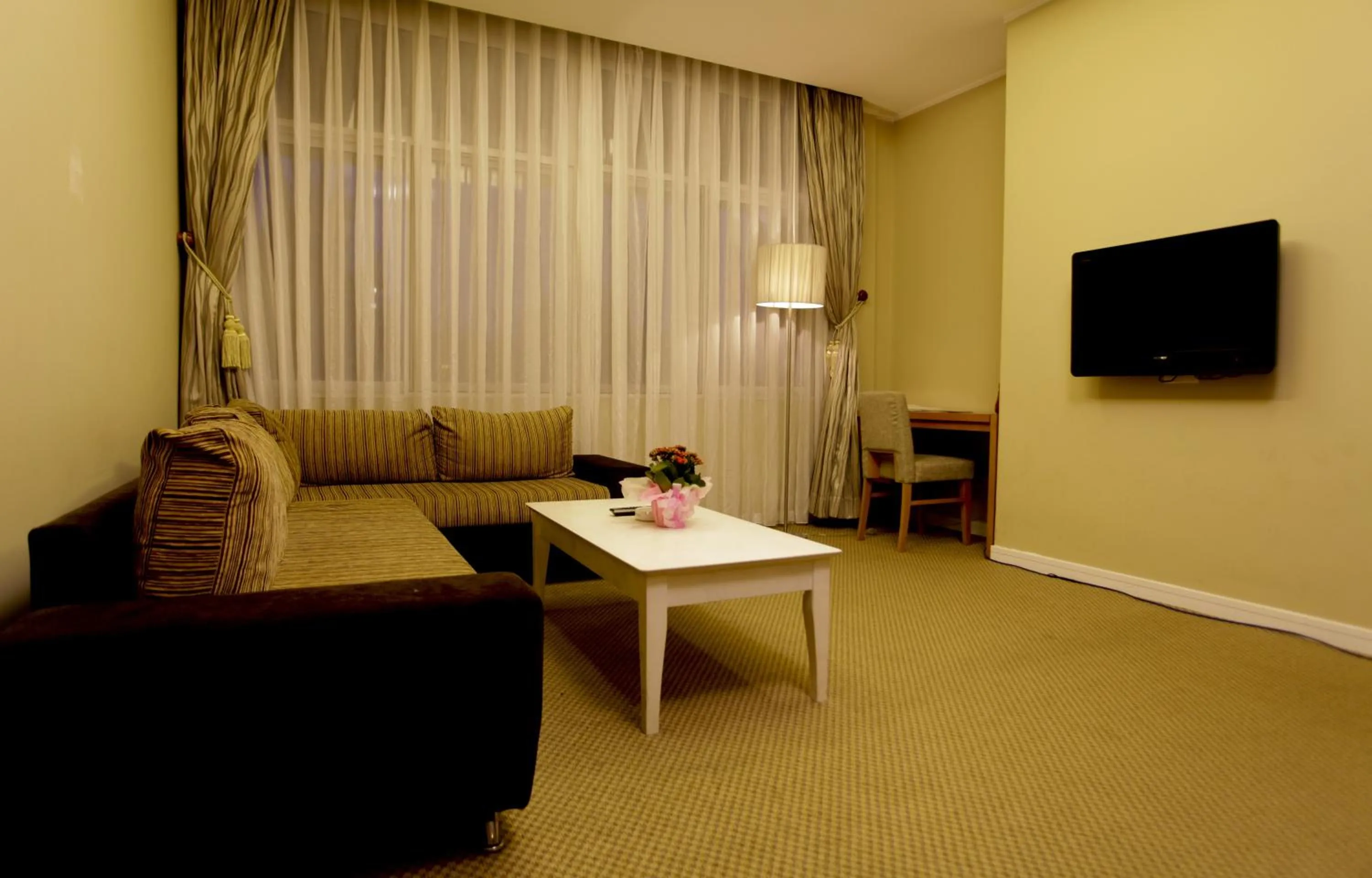 Living room in Muong Thanh Holiday Da Lat Hotel
