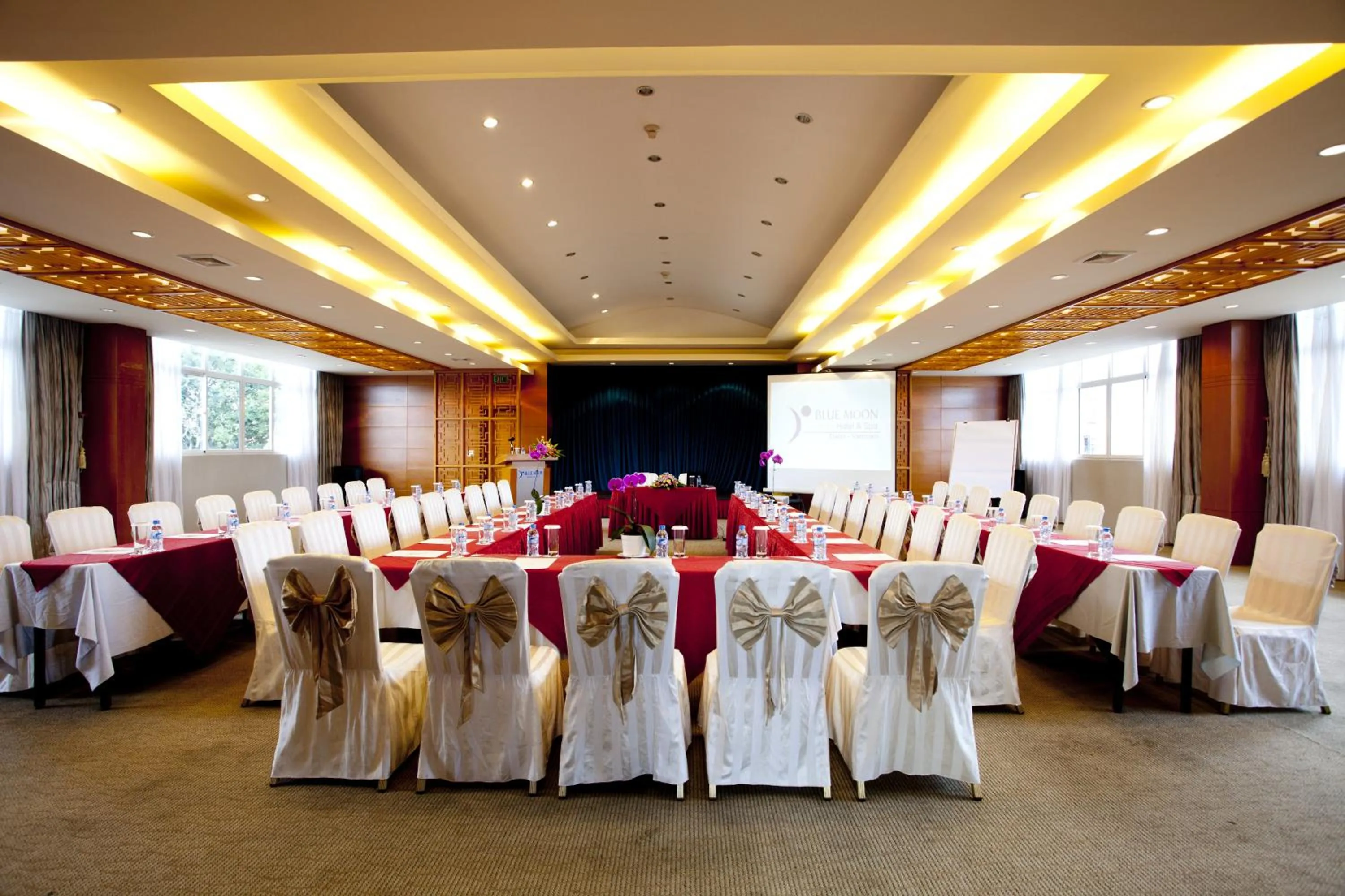 Business facilities in Muong Thanh Holiday Da Lat Hotel