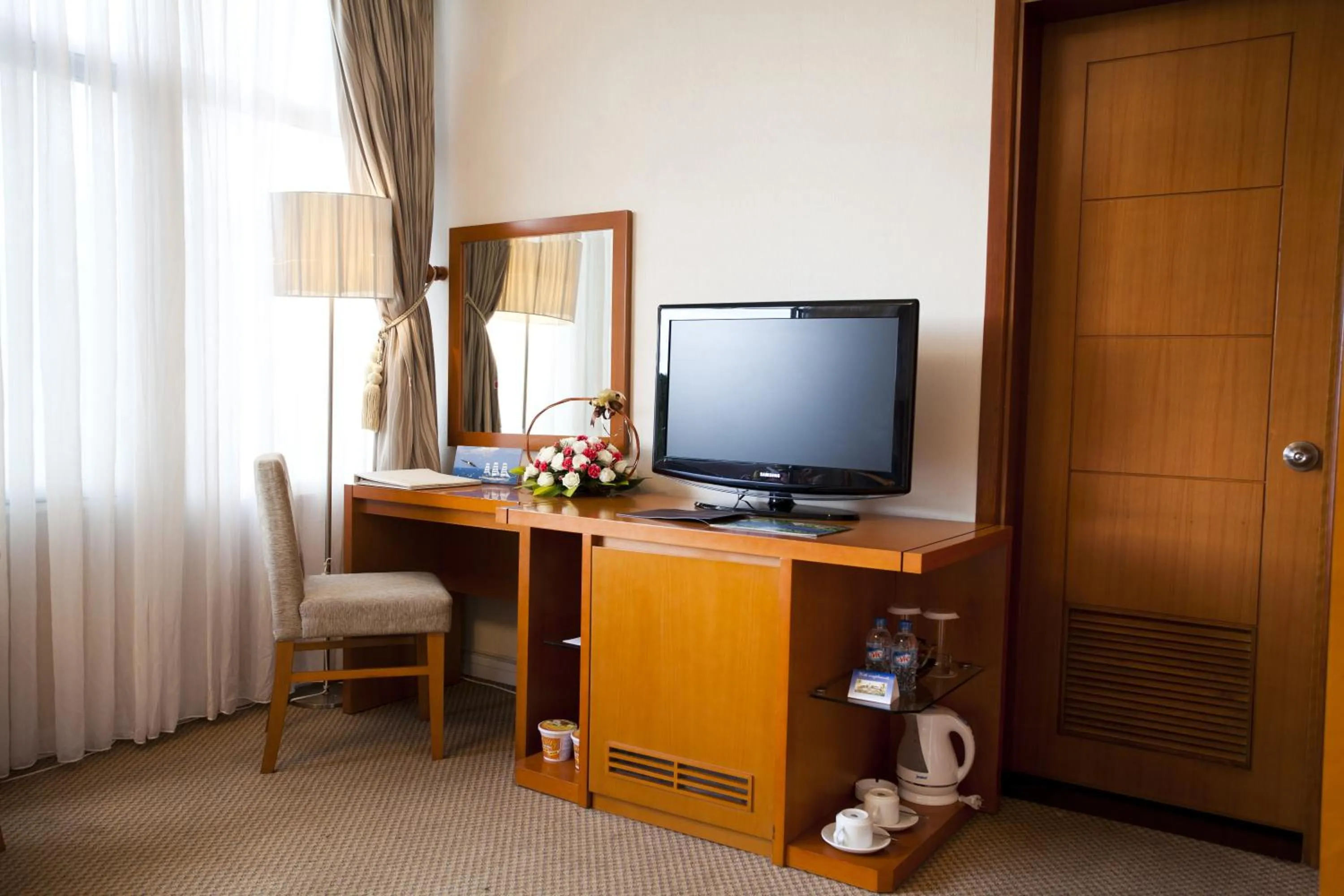 TV and multimedia in Muong Thanh Holiday Da Lat Hotel