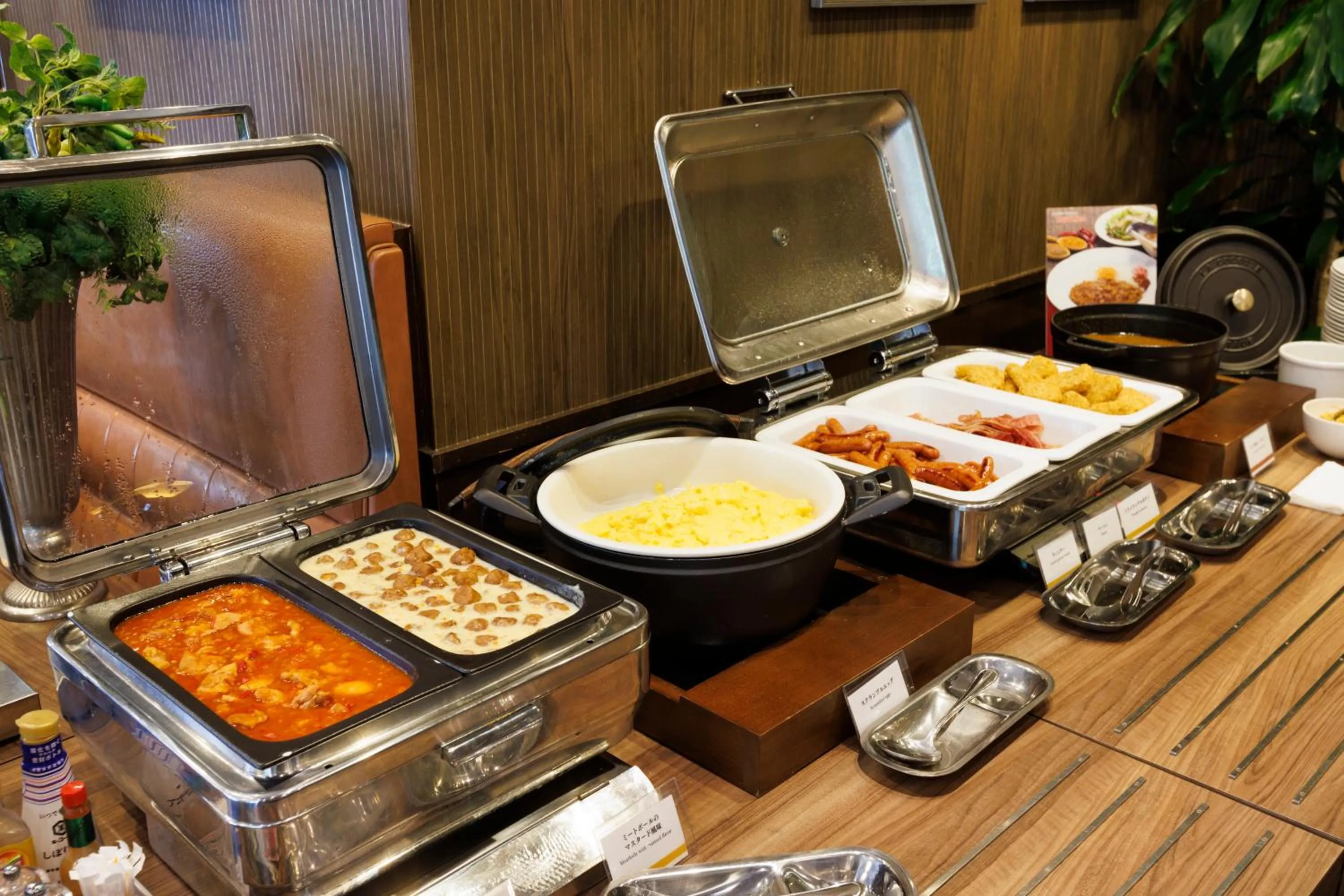 Buffet breakfast in Hotel Sardonyx Tokyo