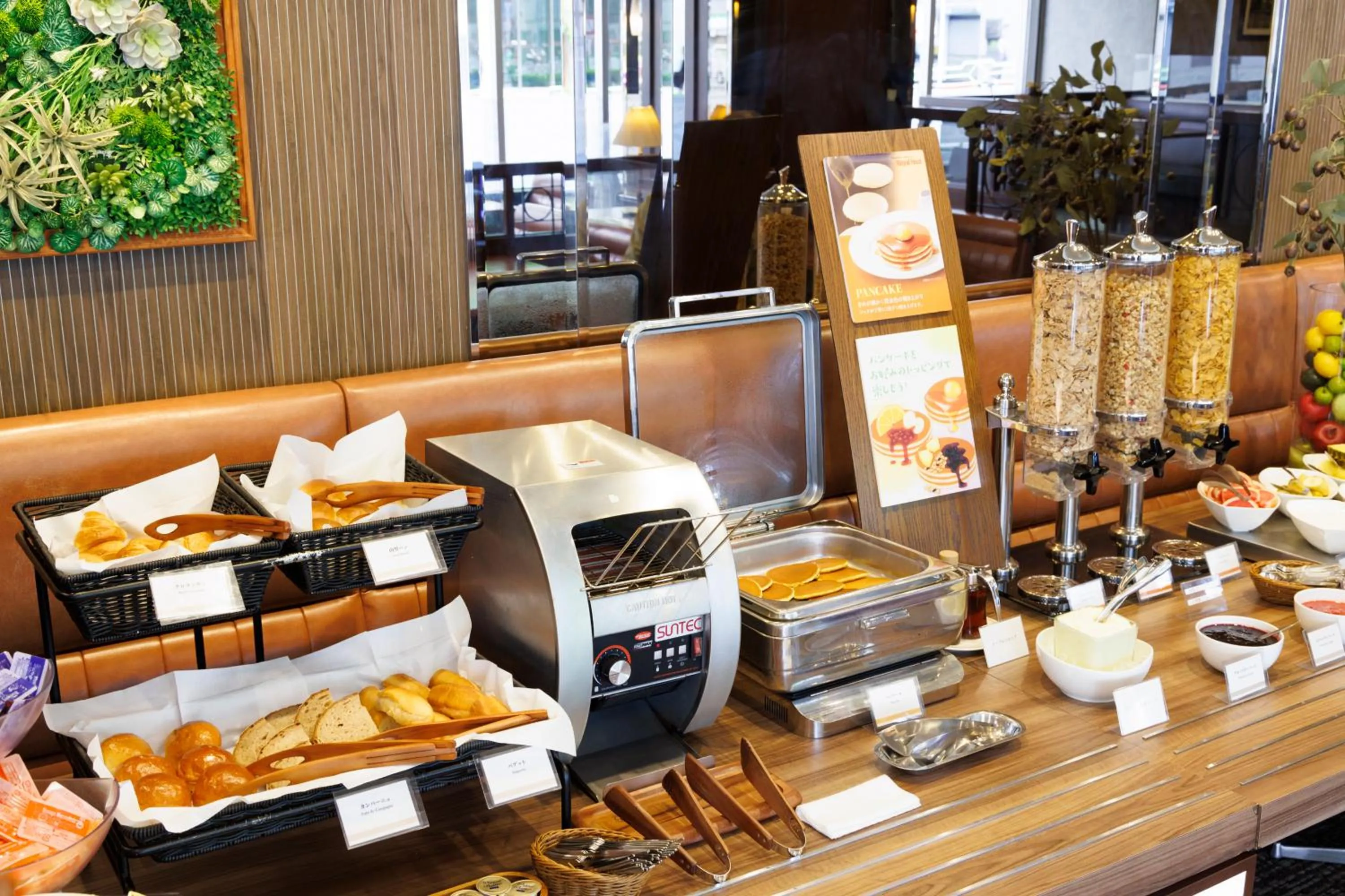 Buffet breakfast in Hotel Sardonyx Tokyo