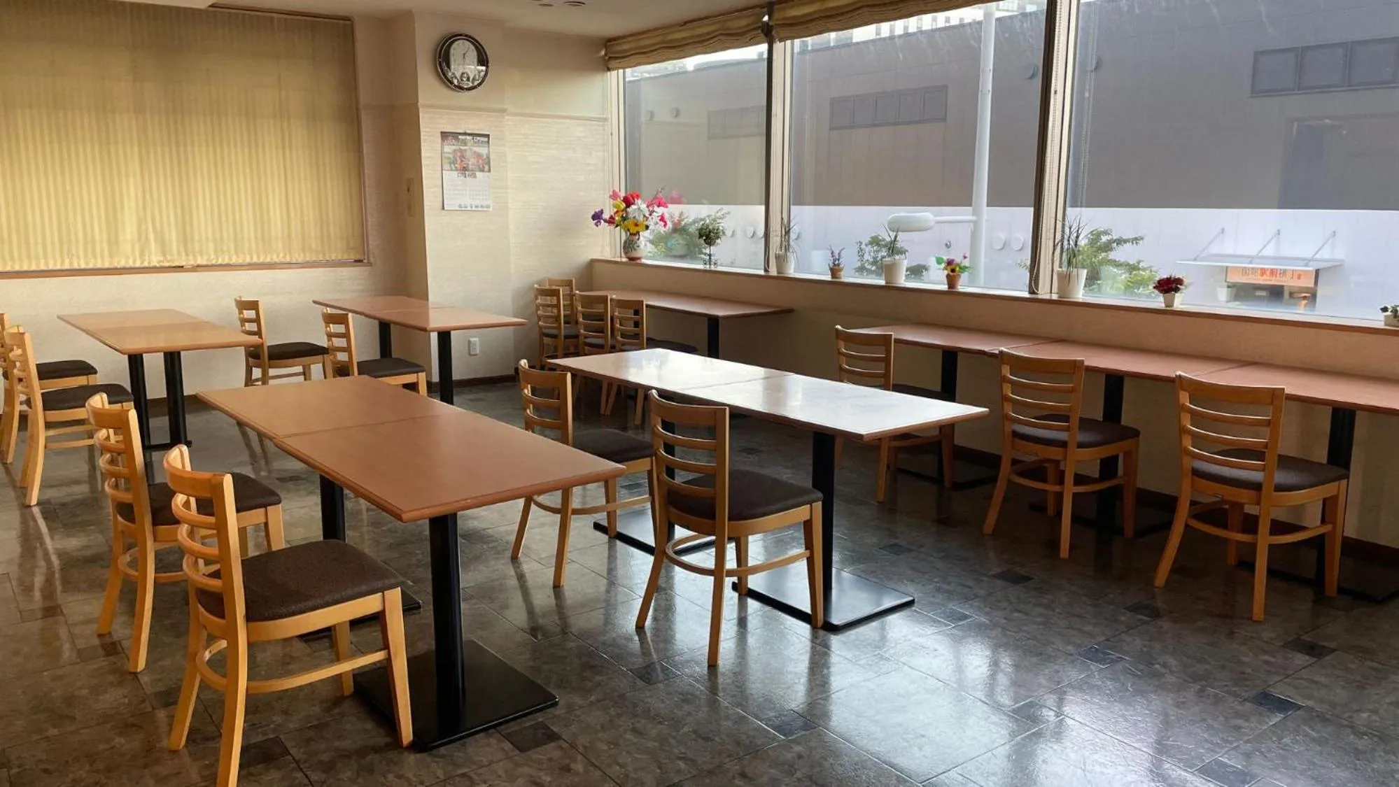 Restaurant/places to eat in Business Hotel Ekimae