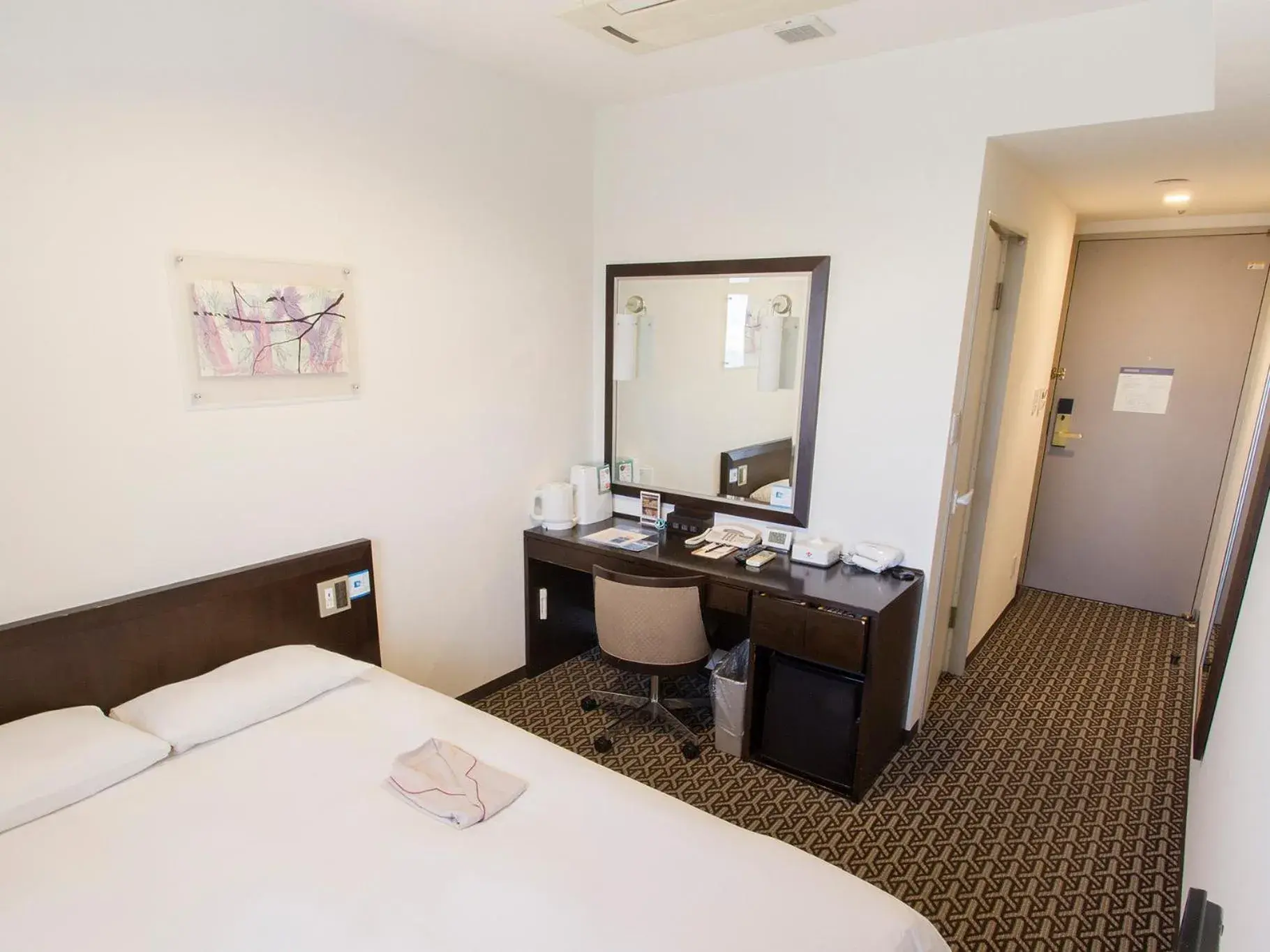 Photo of the whole room, Bed in Hearton Hotel Higashi-Shinagawa Photo of the whole room, Bed in Hearton Hotel Higashi-Shinagawa