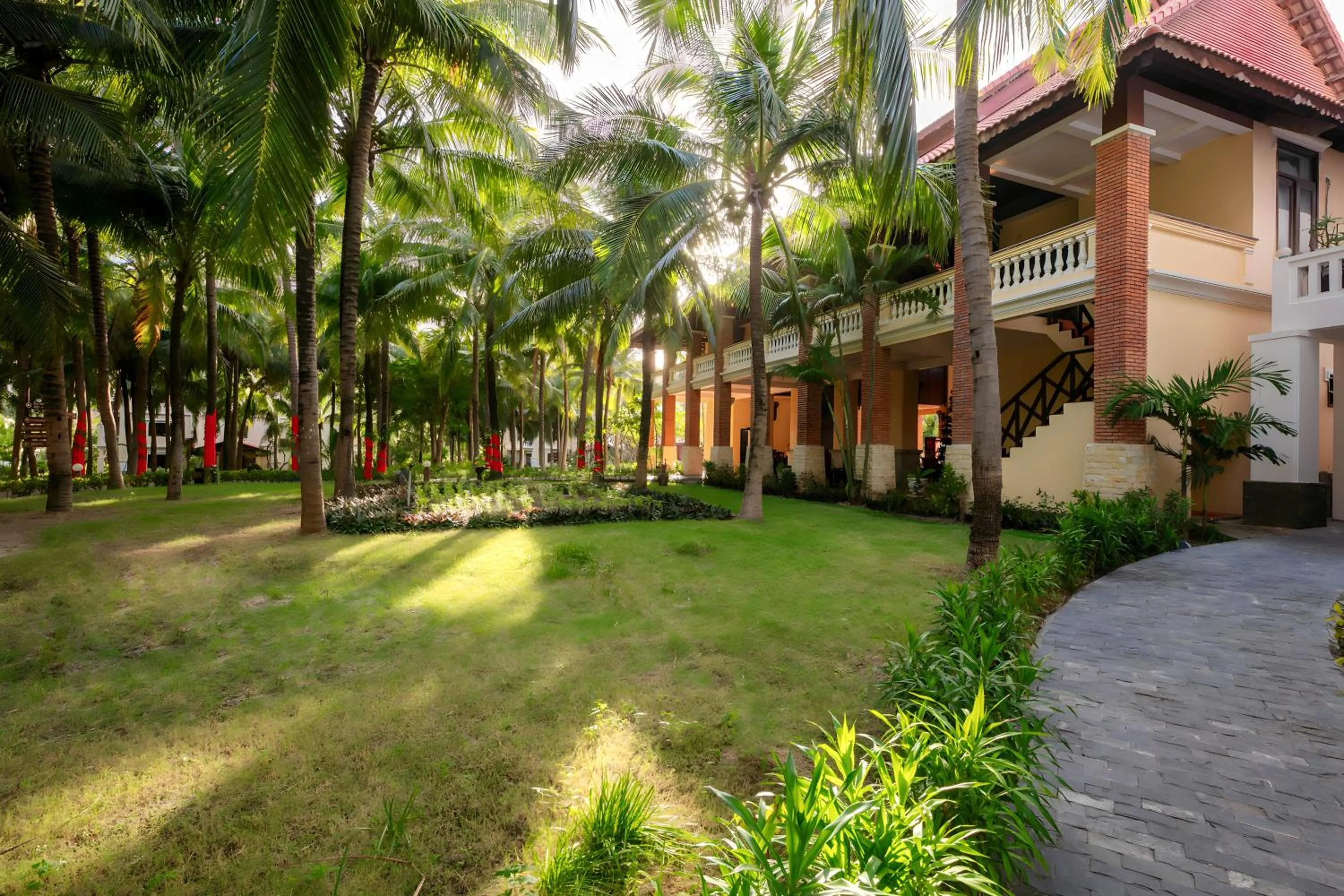 Garden in Sea Lion Beach Resort Mui Ne