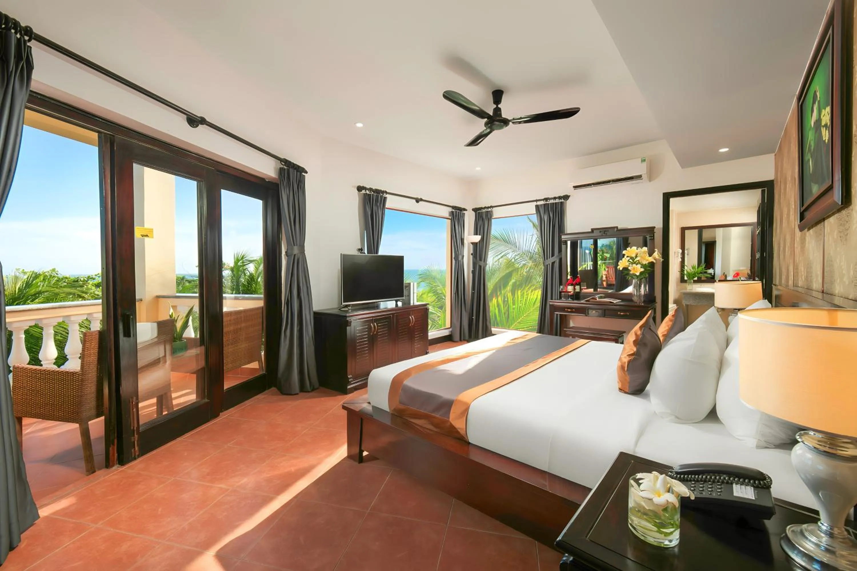 View (from property/room), Bed in Sea Lion Beach Resort Mui Ne