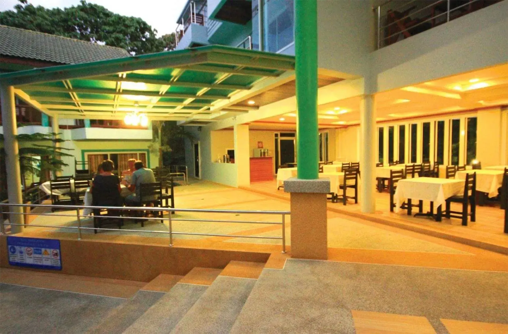 Food and drinks in Aonang Village Resort Food and drinks in Aonang Village Resort