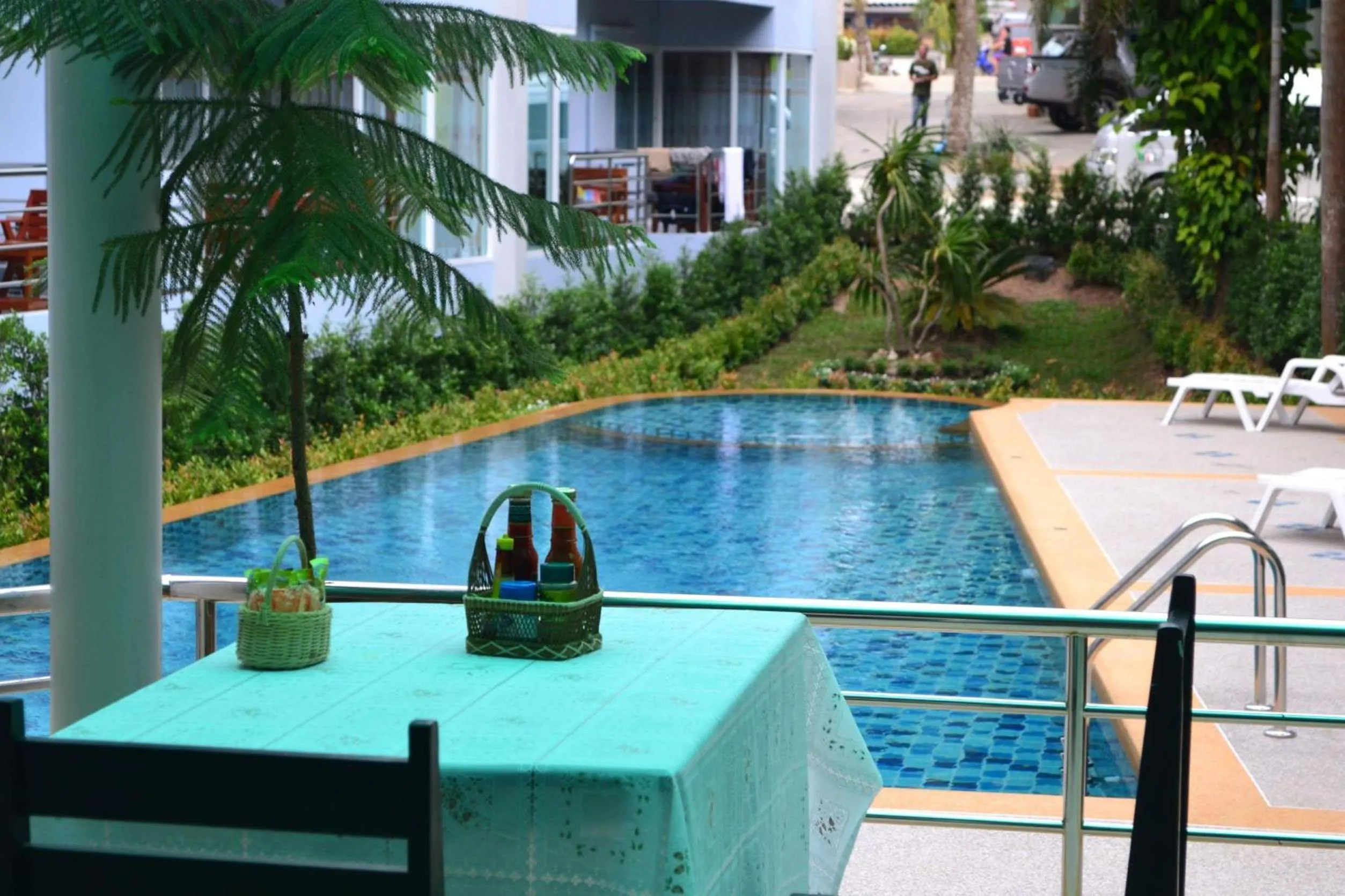 Food and drinks in Aonang Village Resort