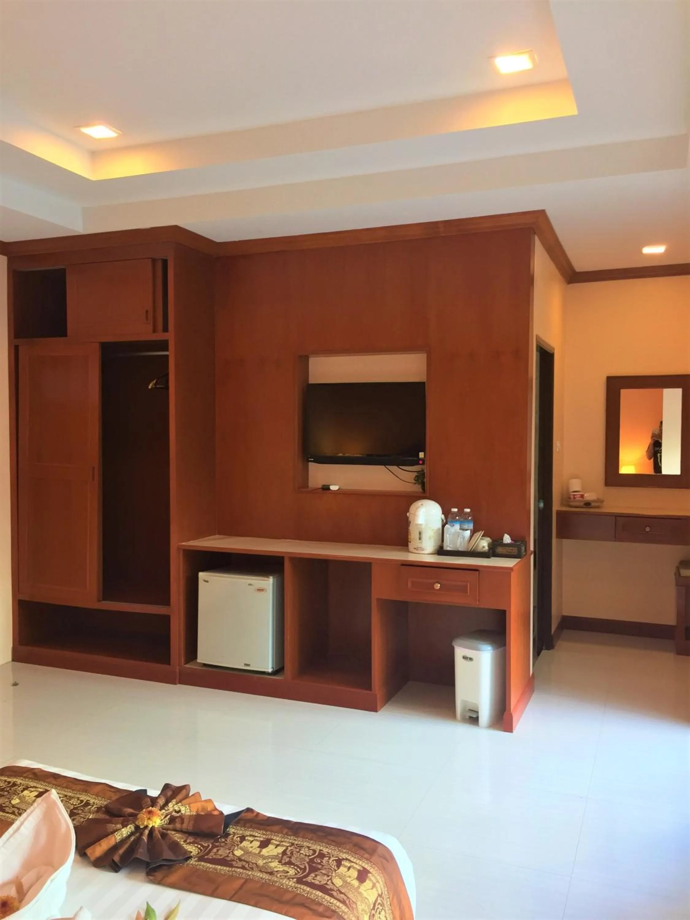 Photo of the whole room, Bed in Aonang Village Resort