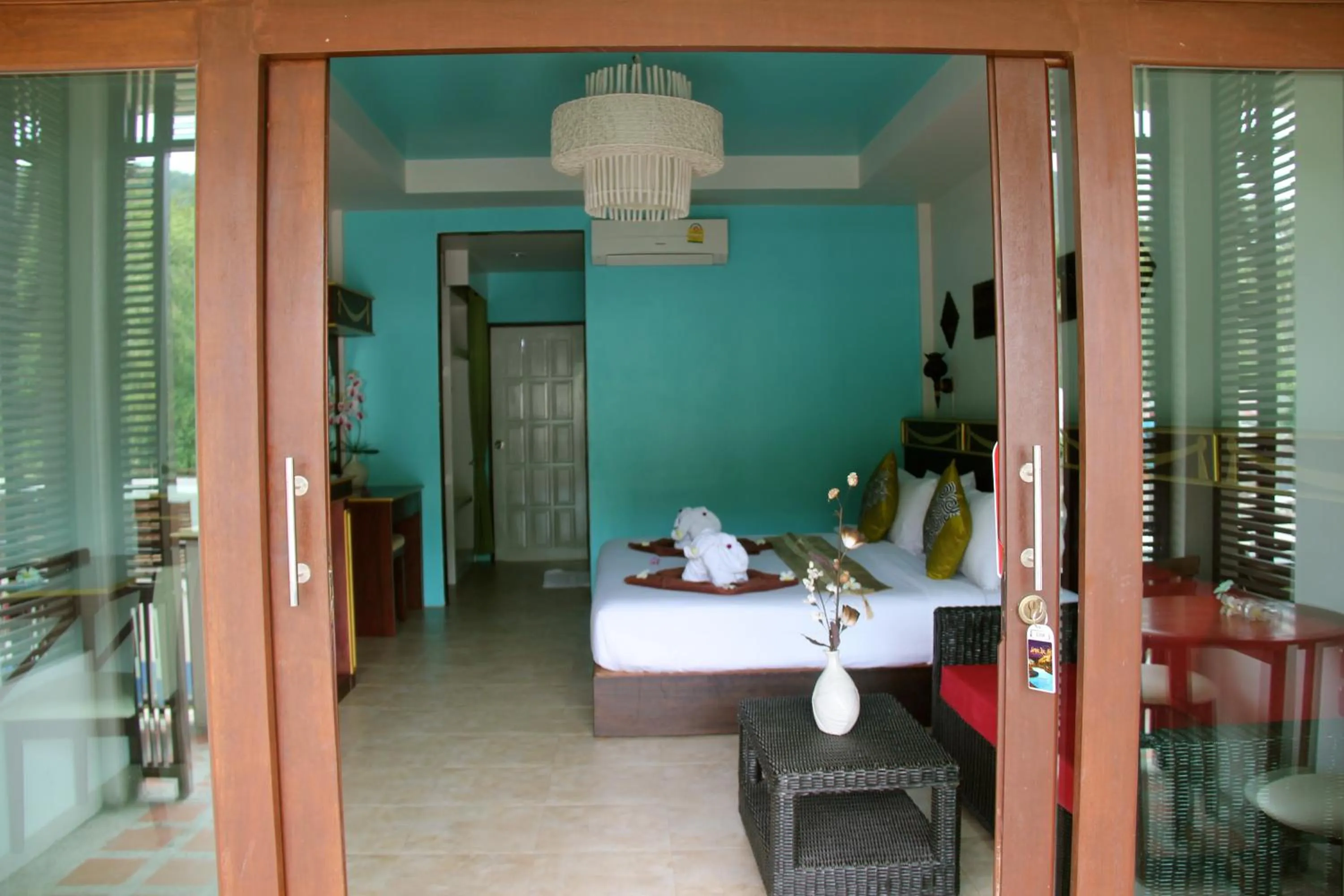 Photo of the whole room in Simple Life Resort Koh Tao