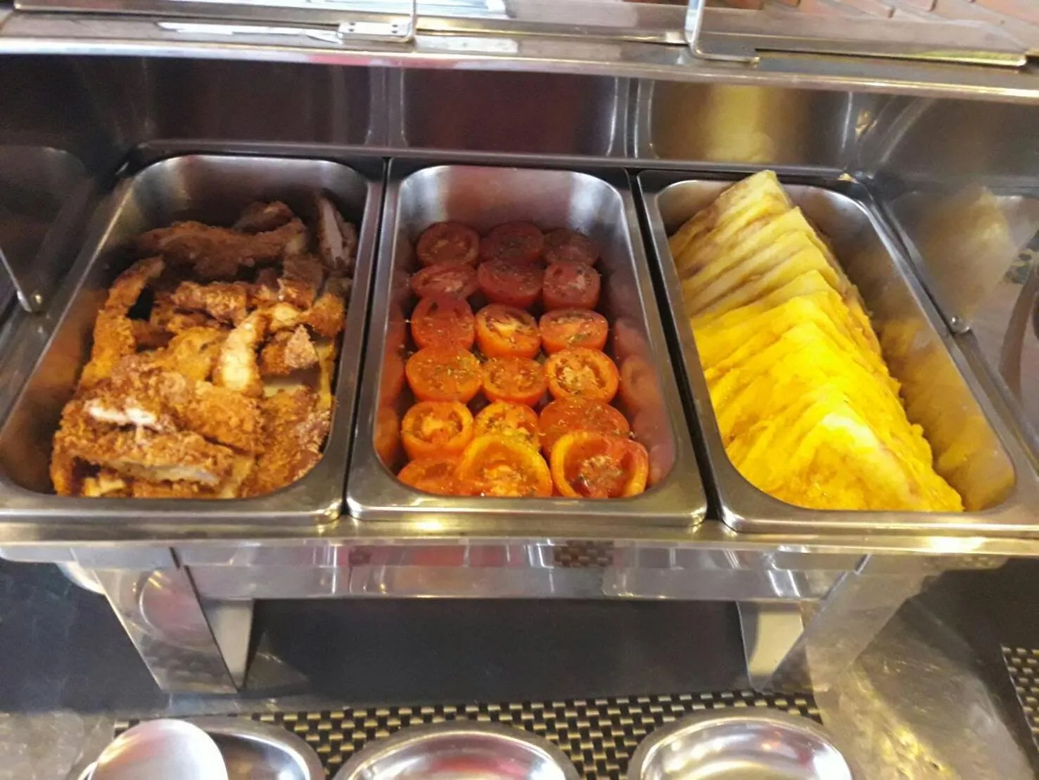 Buffet breakfast in Simple Life Resort Koh Tao