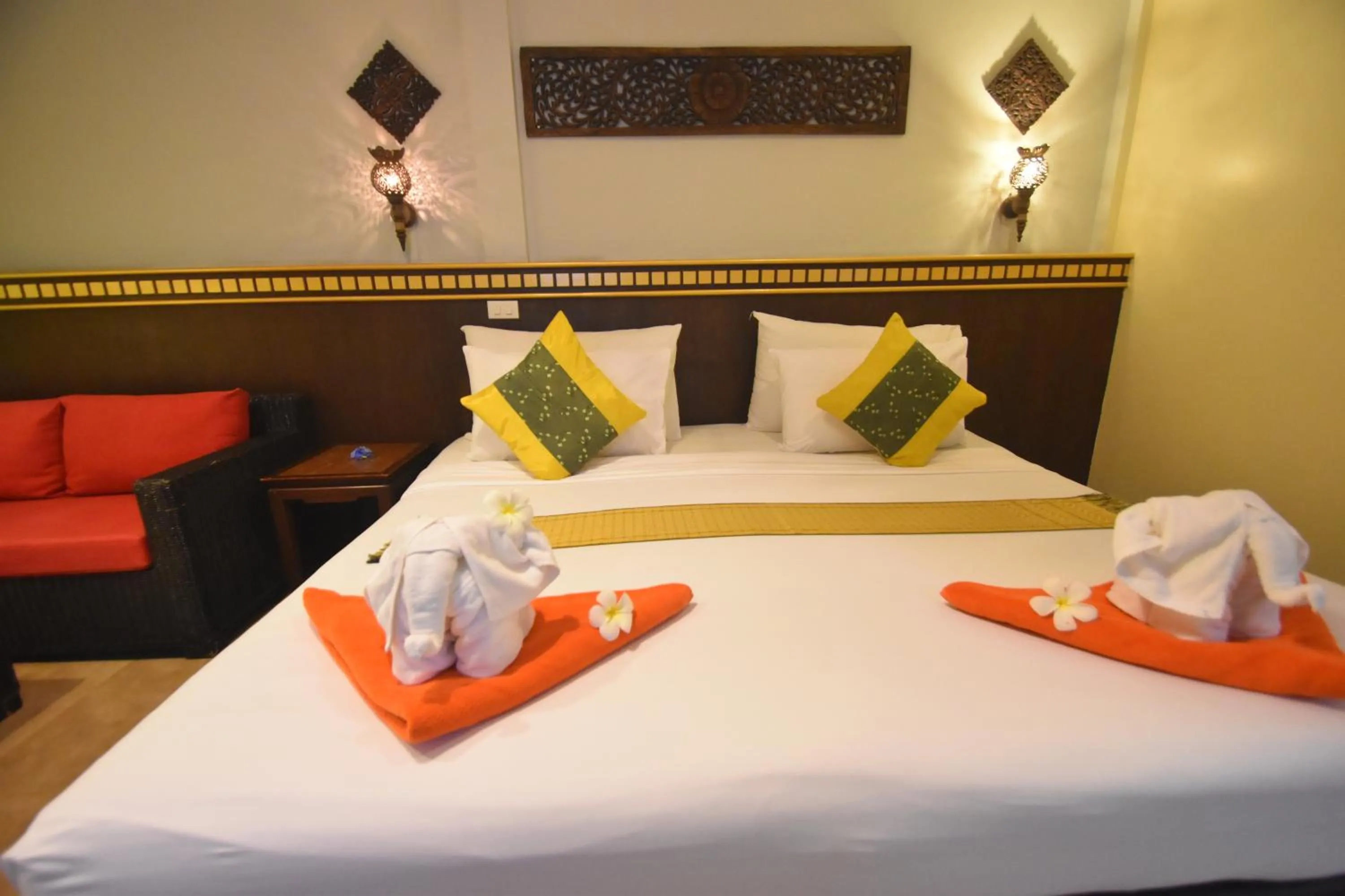 Bed in Simple Life Resort Koh Tao