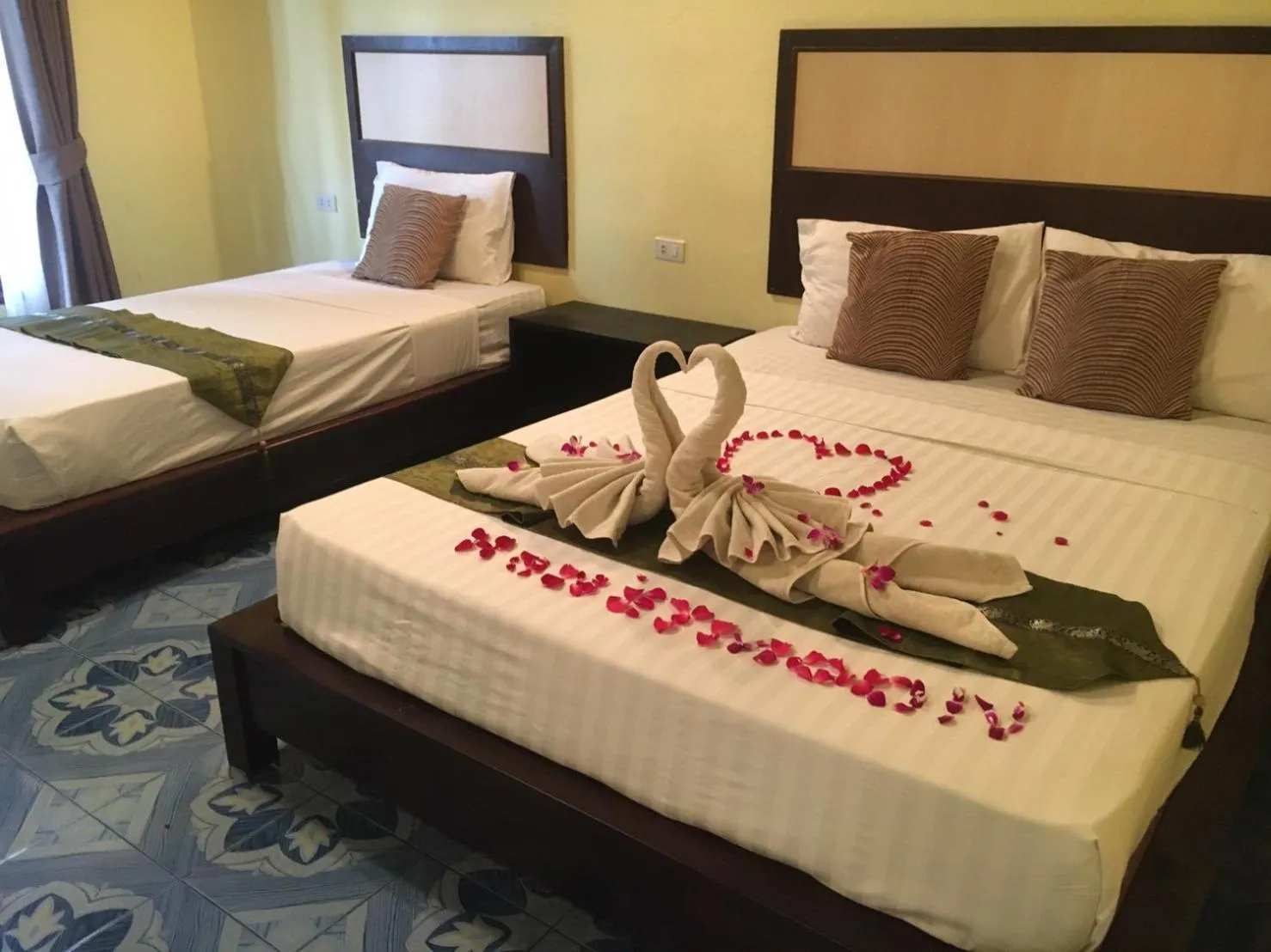 Bedroom, Bed in Lanta Paragon