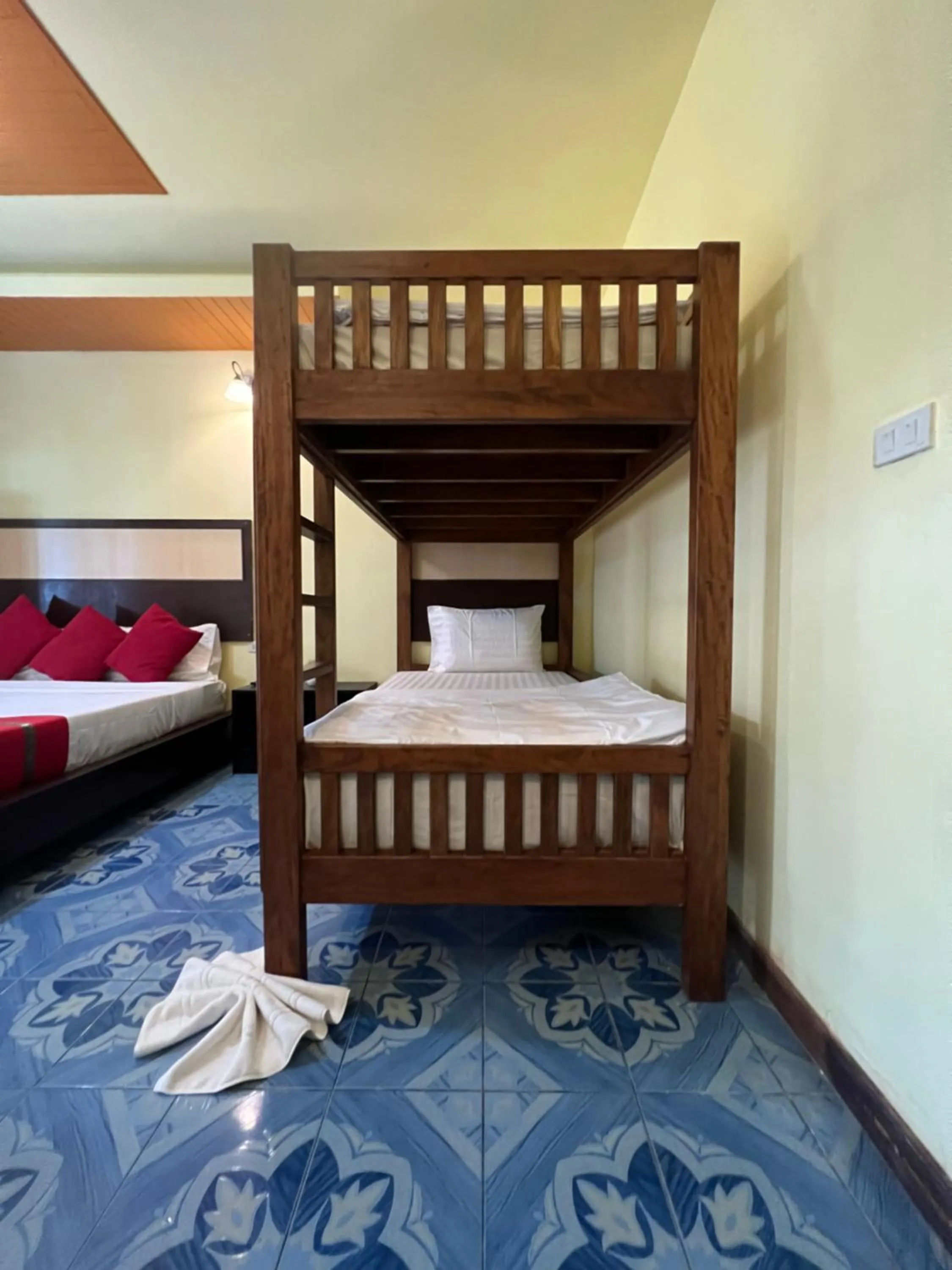Bed in Lanta Paragon