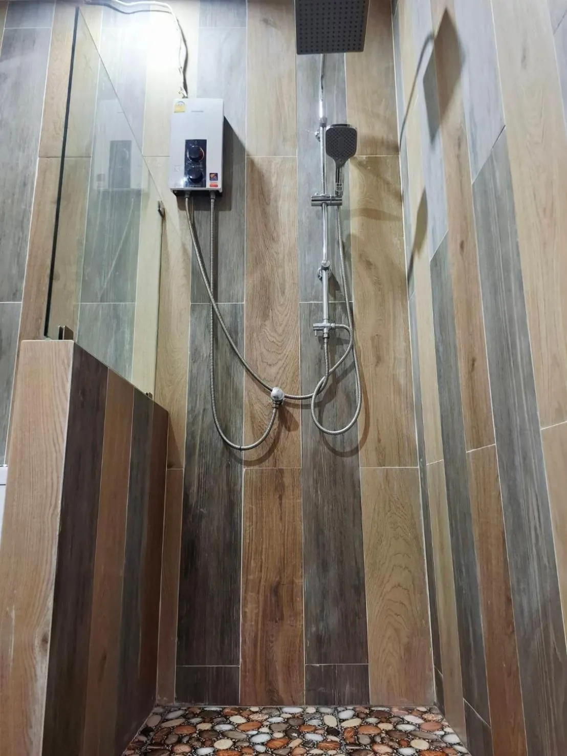 Shower in Lanta Summer House 1