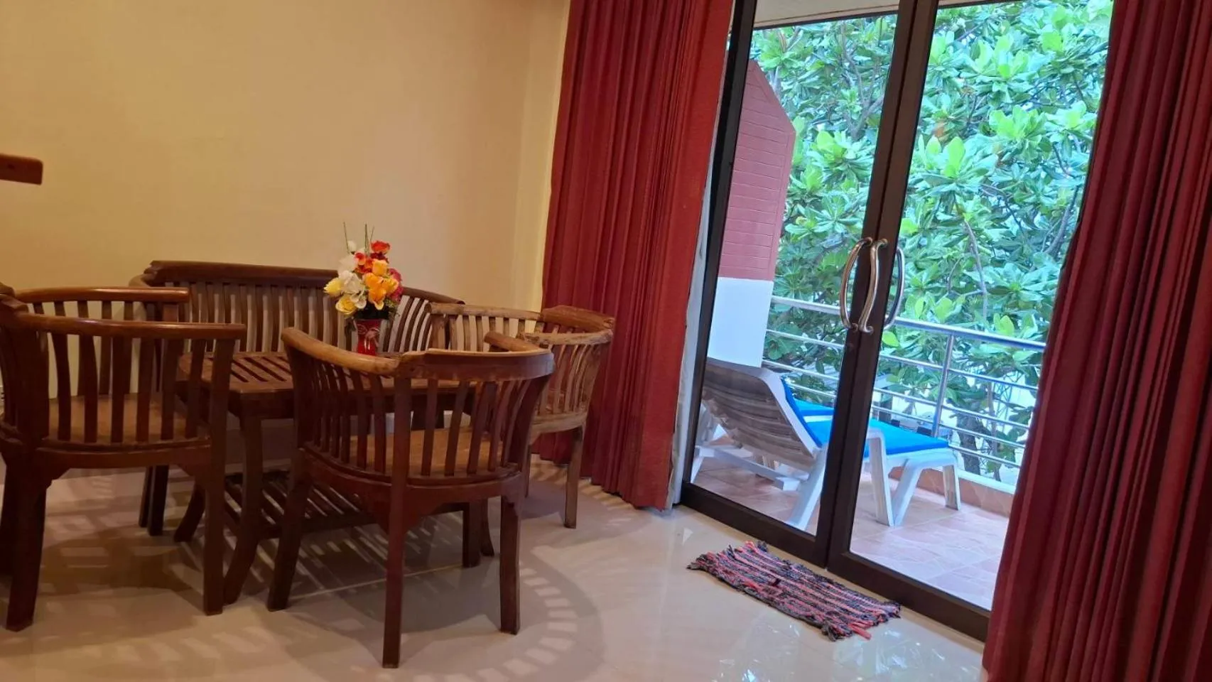 Patio in Lanta Summer House 1