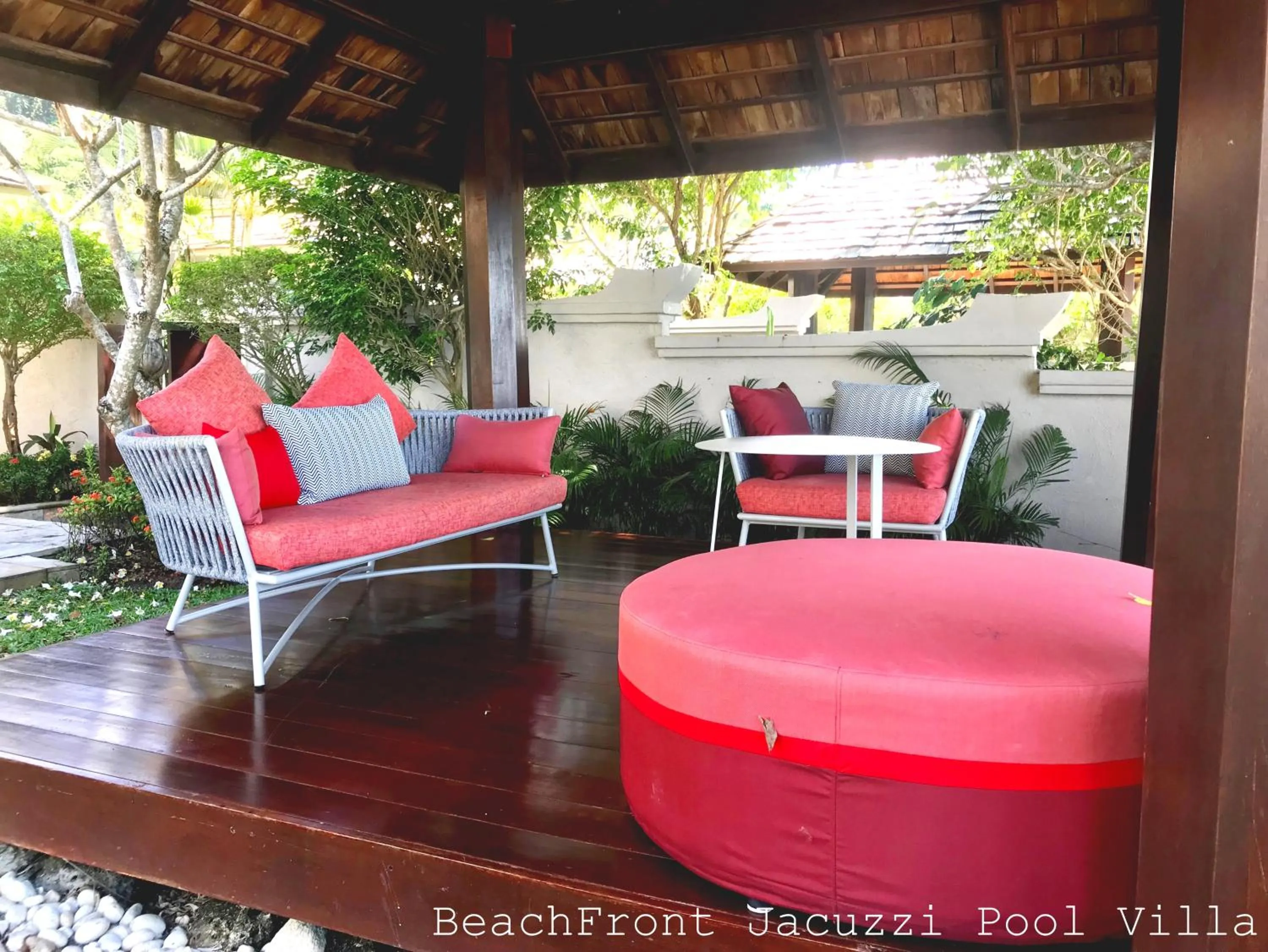 Garden in The Sunset Beach Resort & Spa, Taling Ngam, Ko Samui