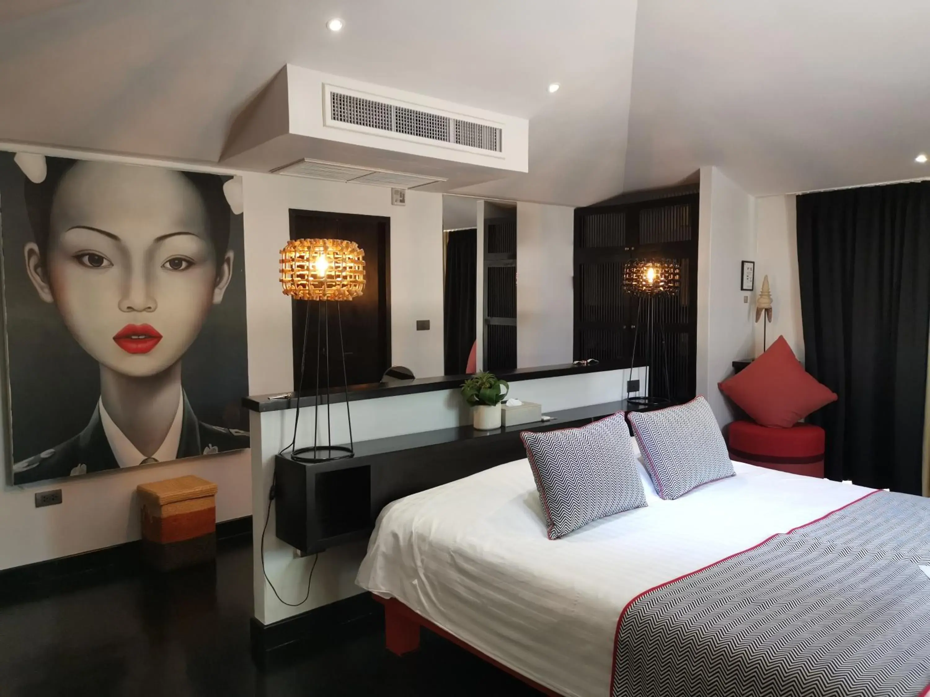 Bed in The Sunset Beach Resort & Spa, Taling Ngam, Ko Samui Bed in The Sunset Beach Resort & Spa, Taling Ngam, Ko Samui