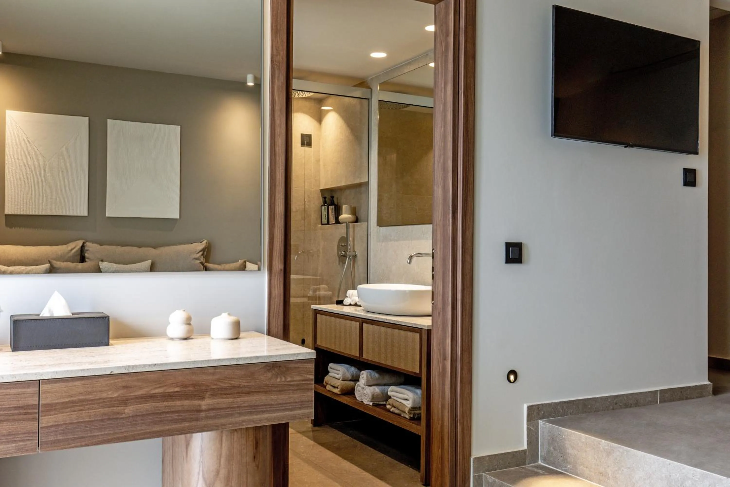 Bathroom, Bed in Elios Hill