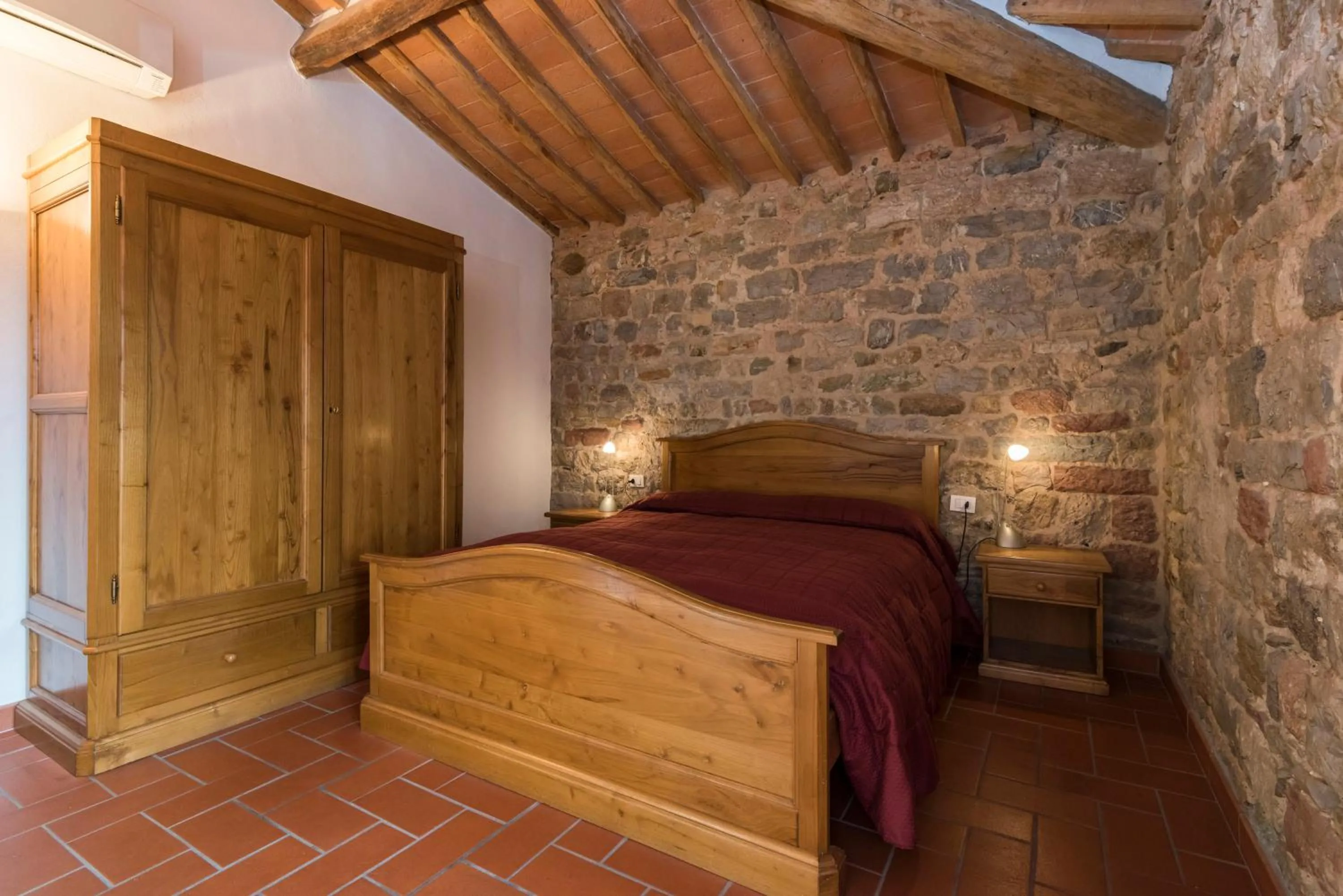 Photo of the whole room, Bed in Il Chiostro Appartamenti & Suites