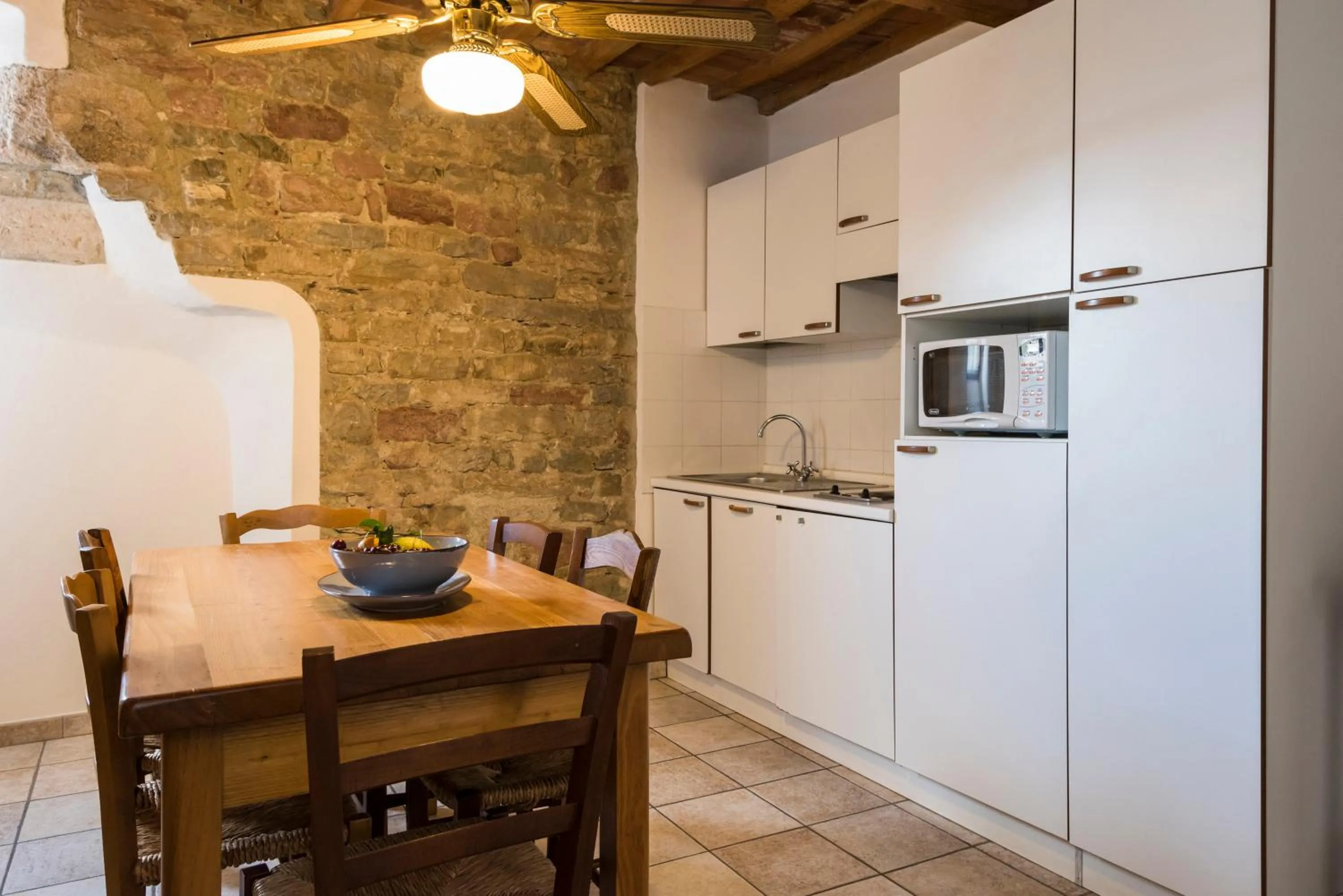 Kitchen or kitchenette in Il Chiostro Appartamenti & Suites