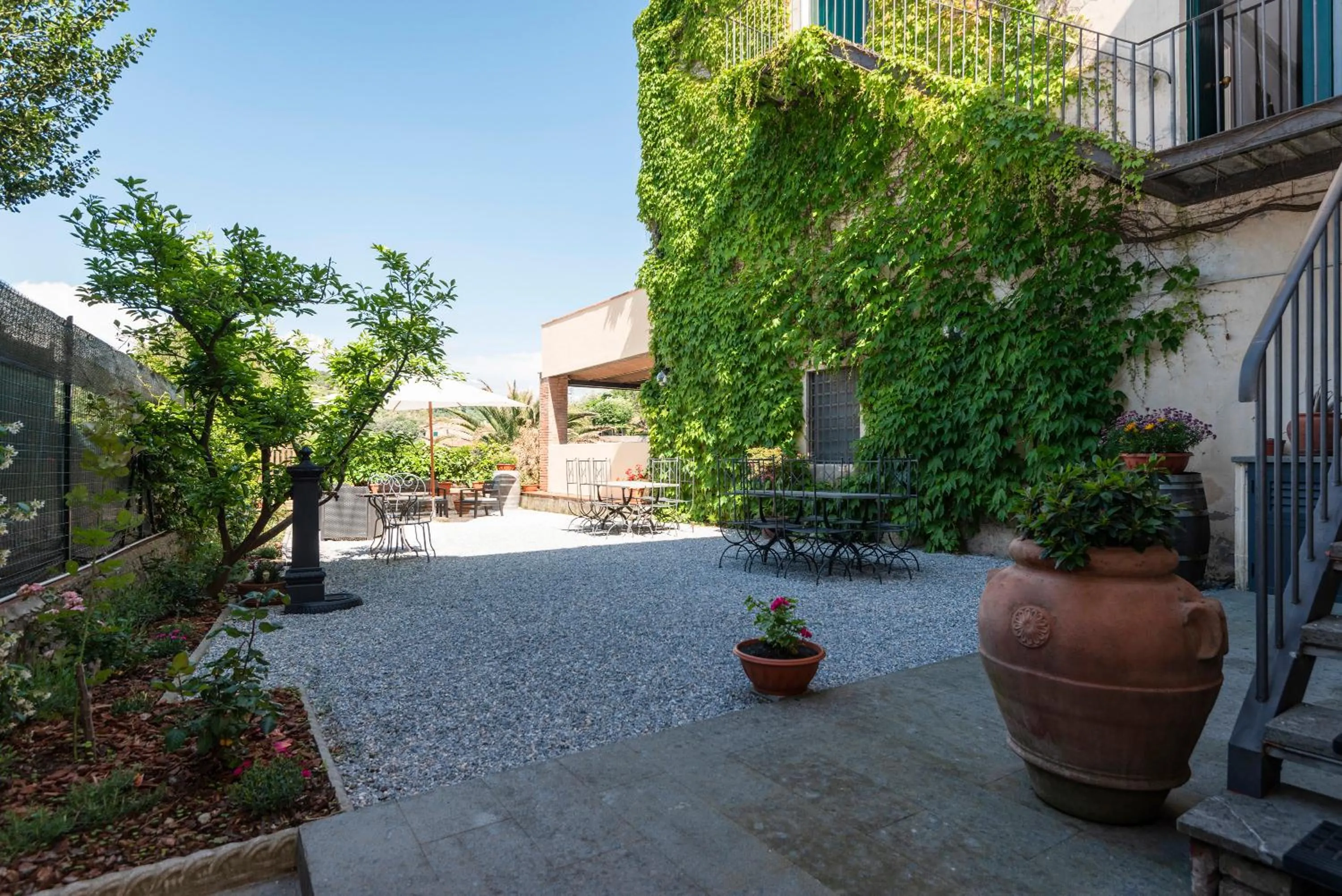 Day in Il Chiostro Appartamenti & Suites