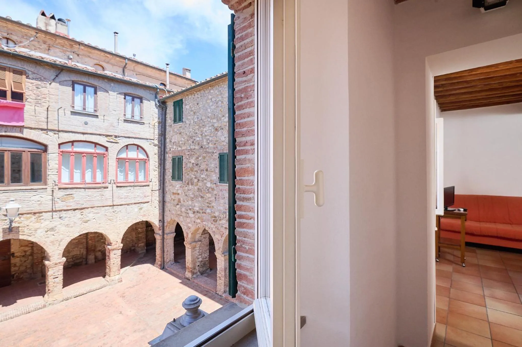 Day in Il Chiostro Appartamenti & Suites
