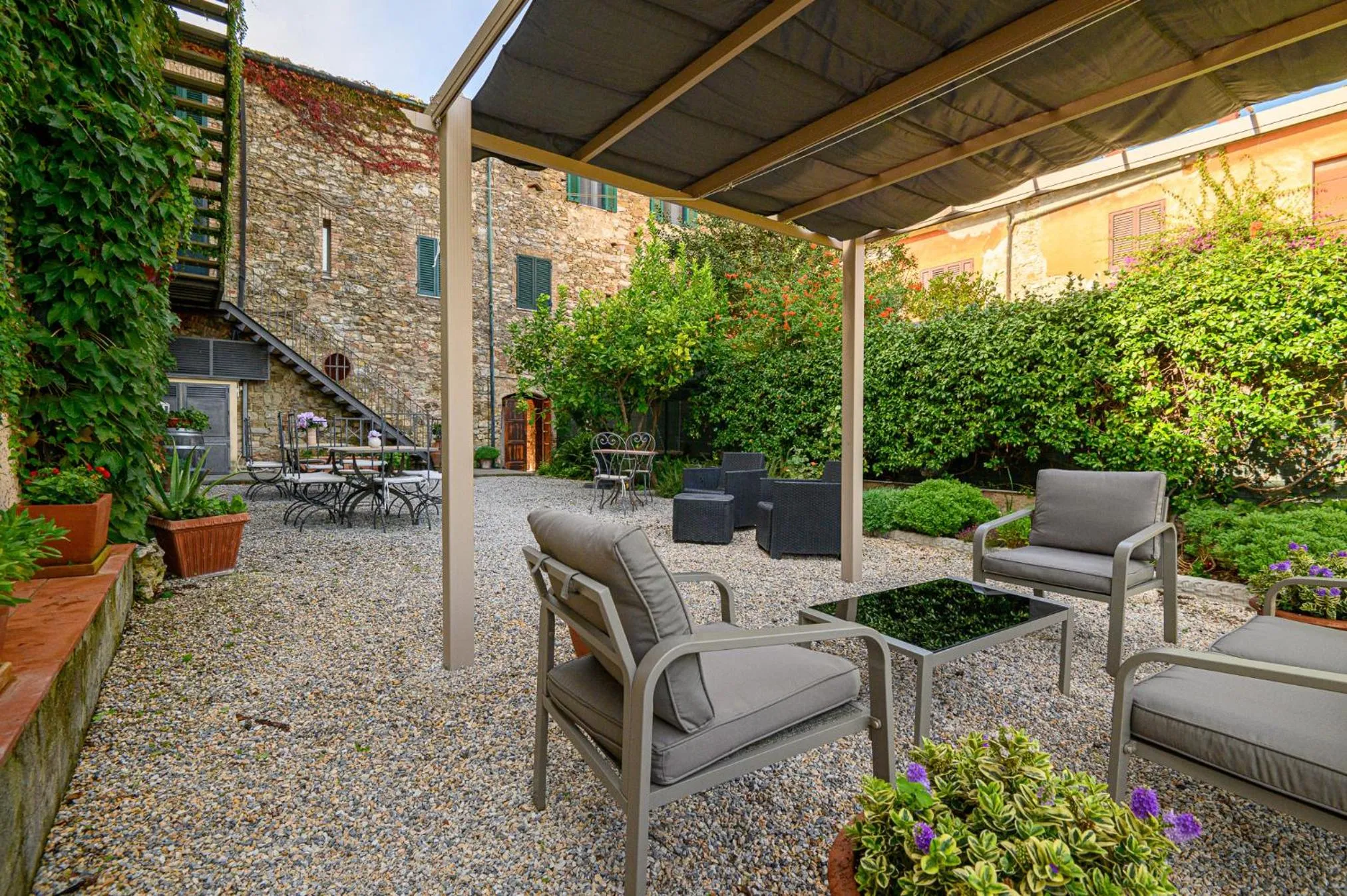 Day in Il Chiostro Appartamenti & Suites