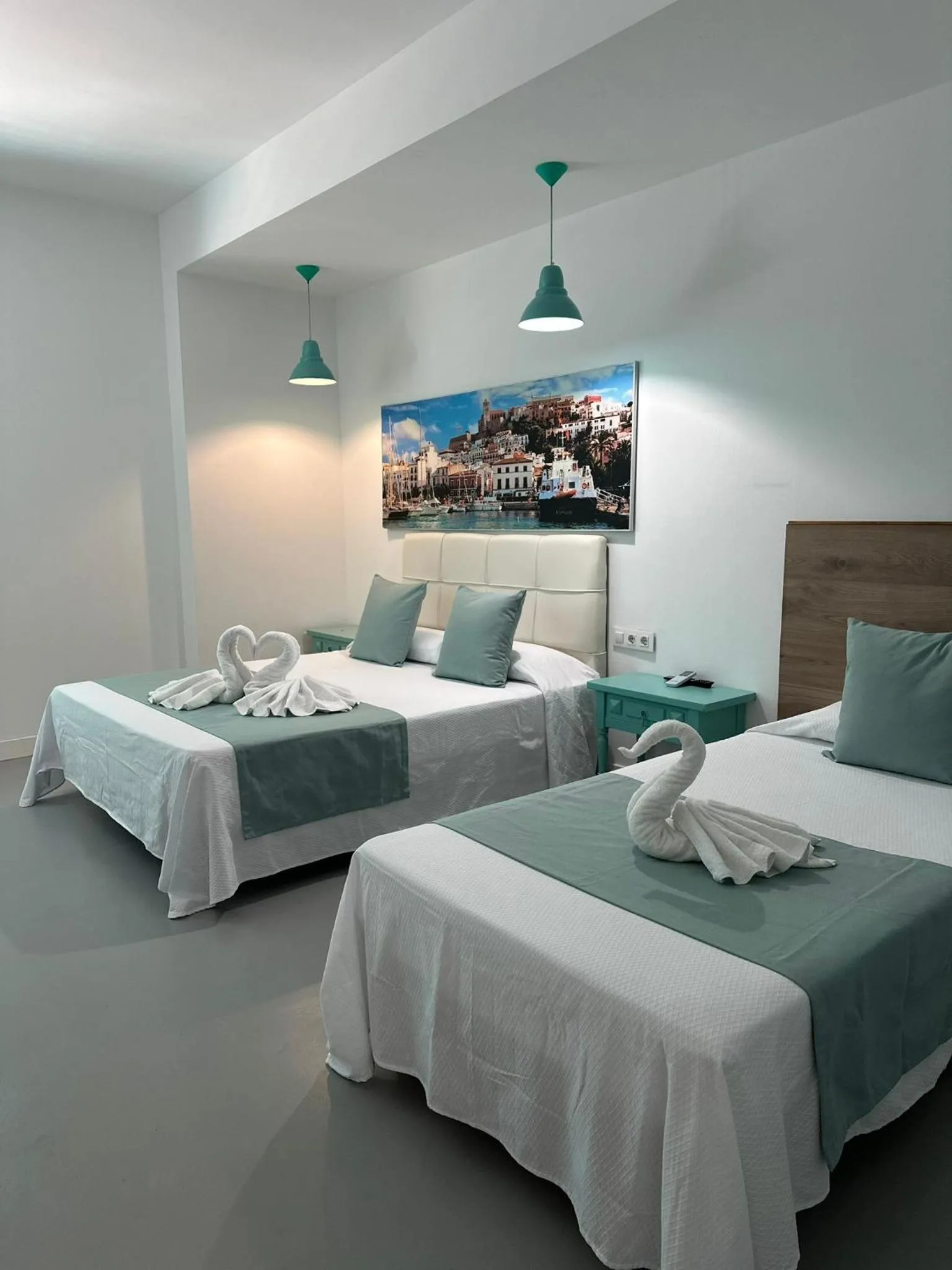 Bedroom, Bed in Hostal Sunset Ibiza