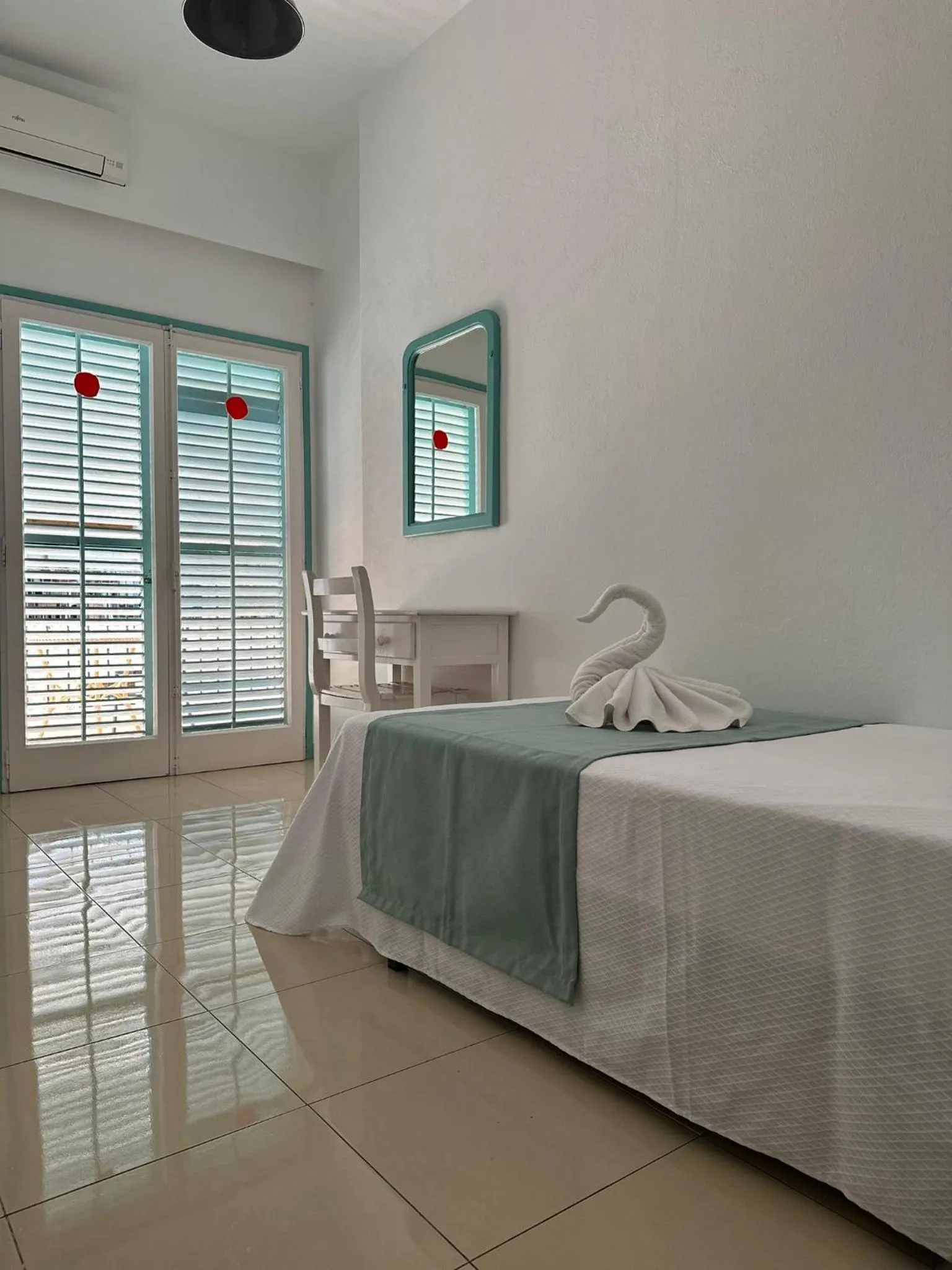 Bedroom, Bed in Hostal Sunset Ibiza