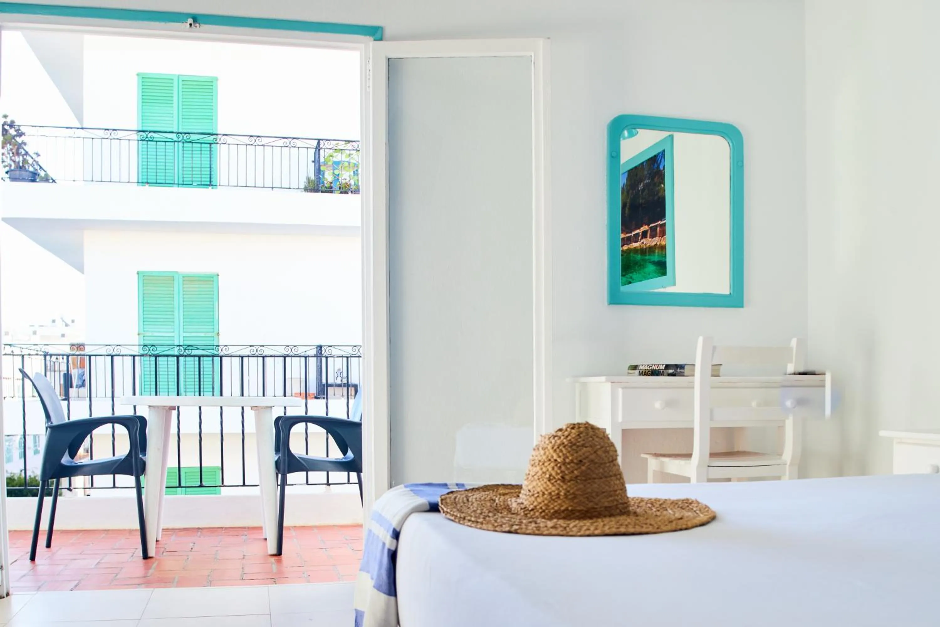 Balcony/Terrace, Bed in Hostal Sunset Ibiza