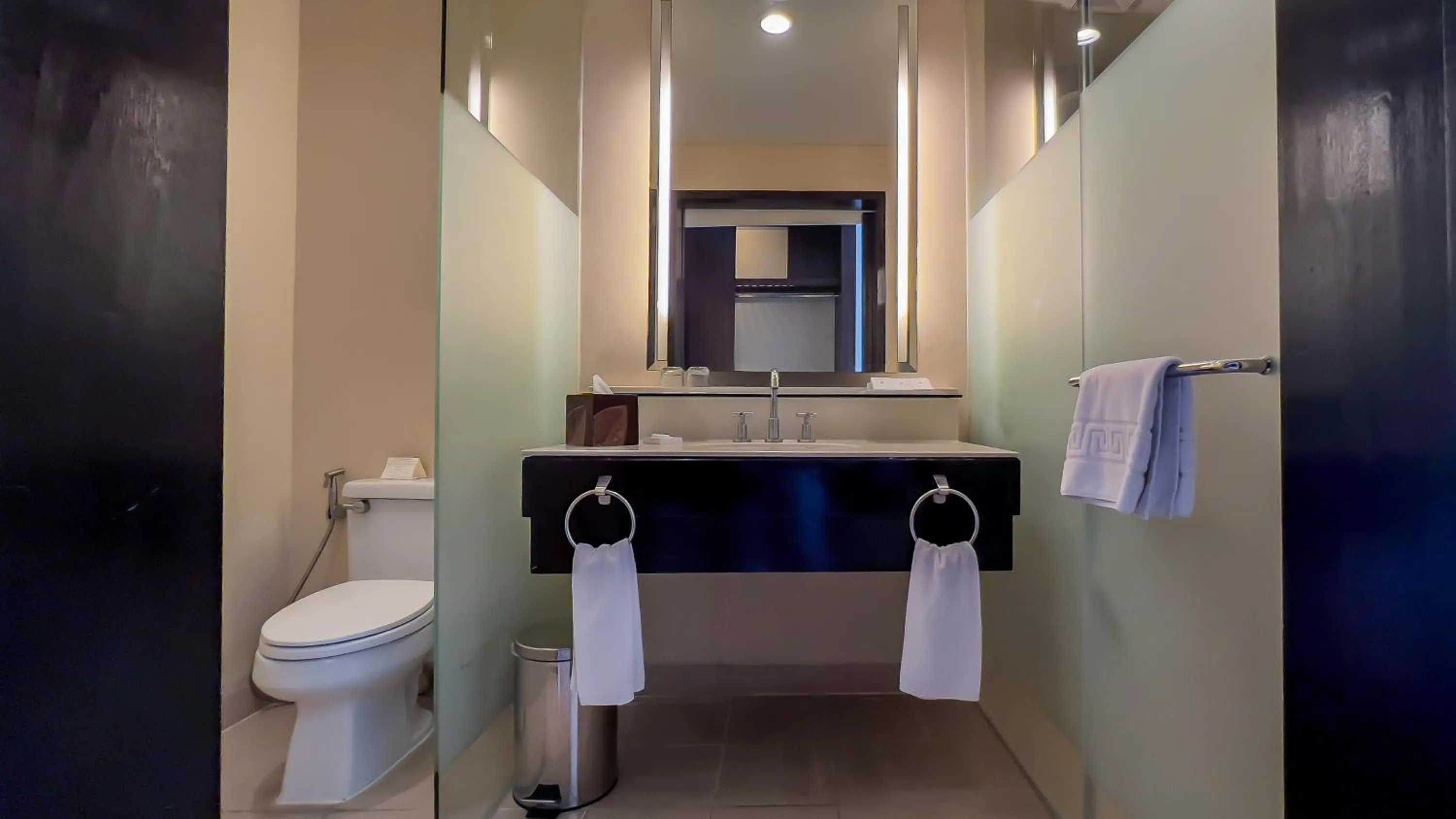 Bathroom in Taal Vista Hotel