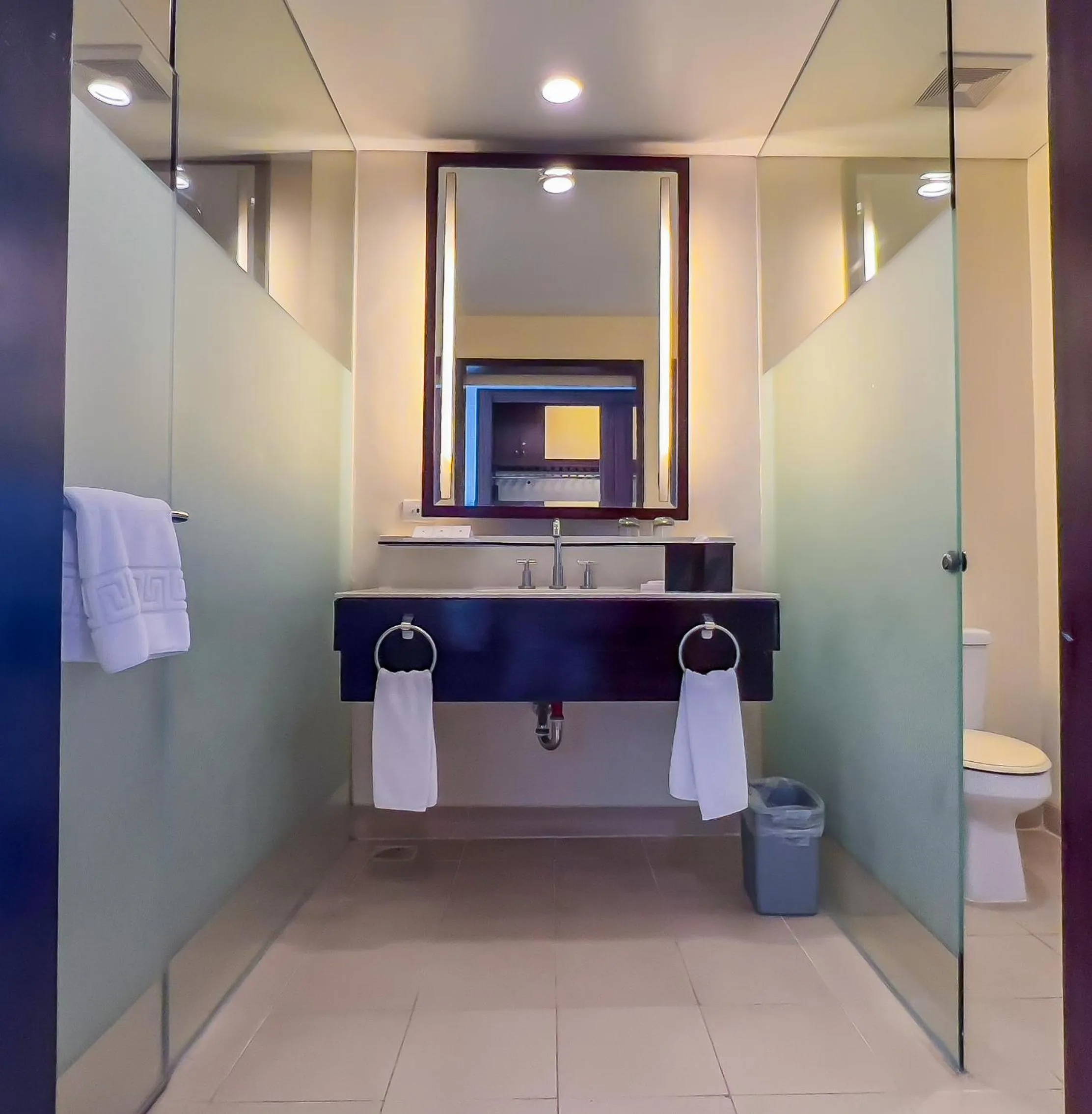 Bathroom in Taal Vista Hotel