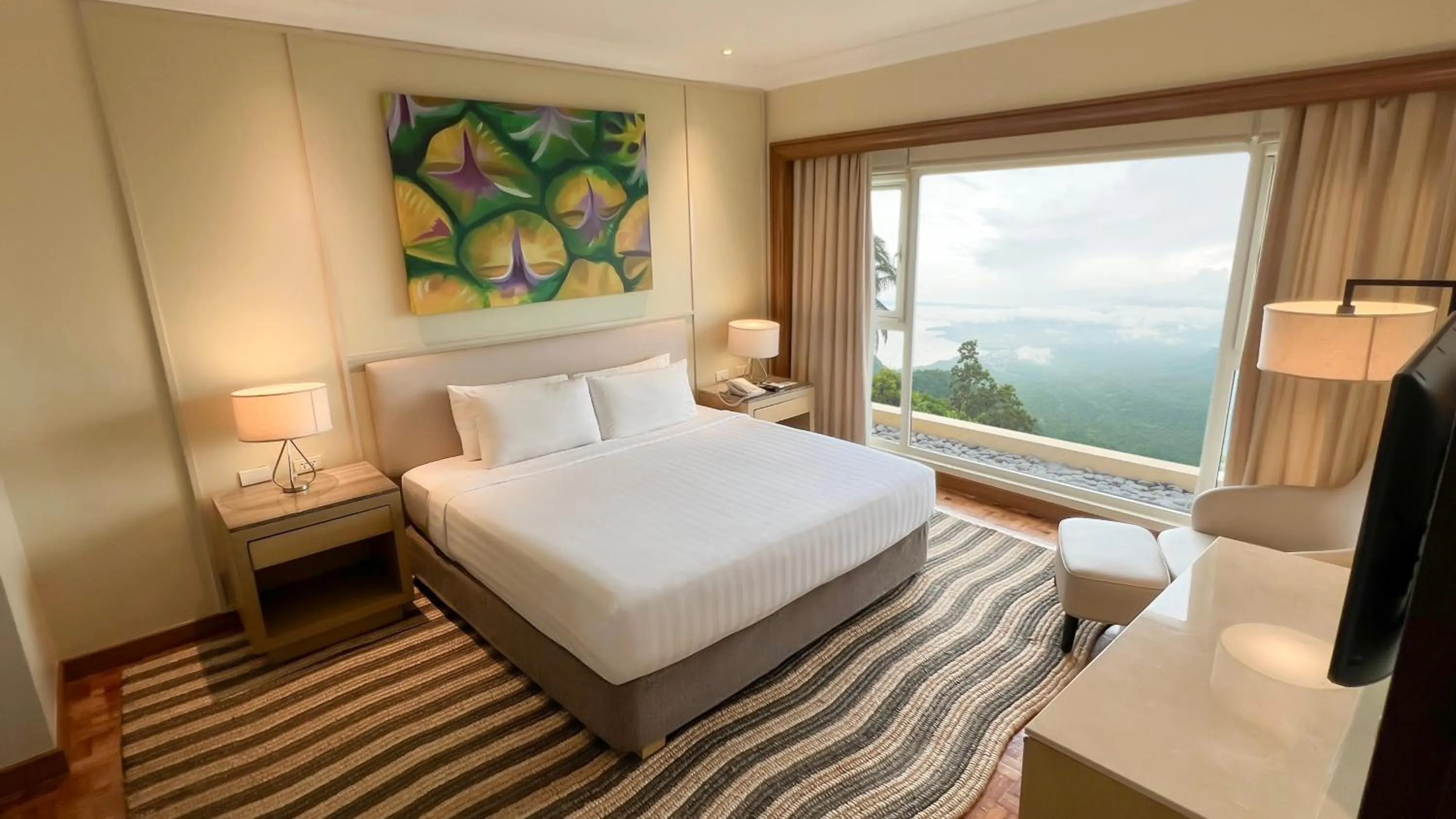 Bed in Taal Vista Hotel