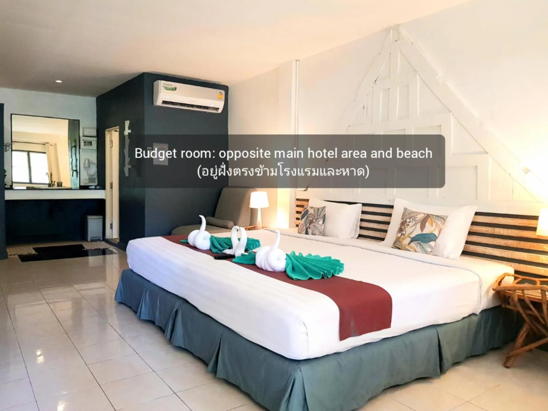 Bed in Koh Chang Cliff Beach Resort