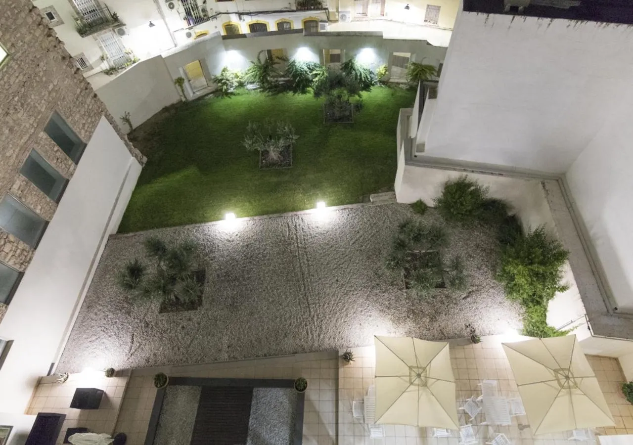 Patio in Albergue Inturjoven Jaen