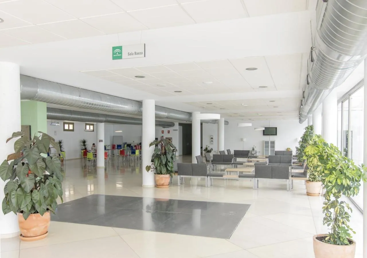 Communal lounge/ TV room in Albergue Inturjoven Jaen