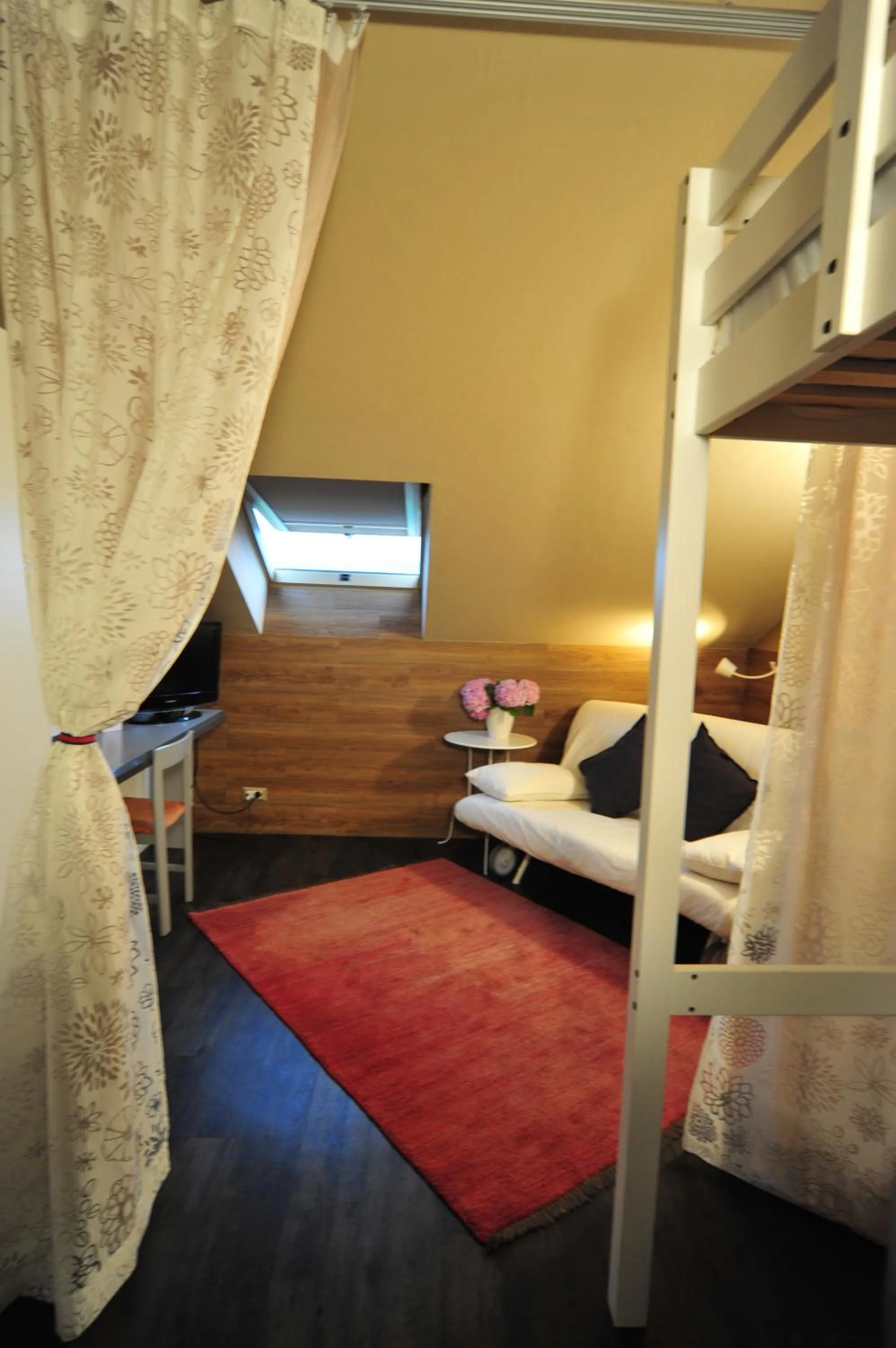 Bed in Hotel Liberty