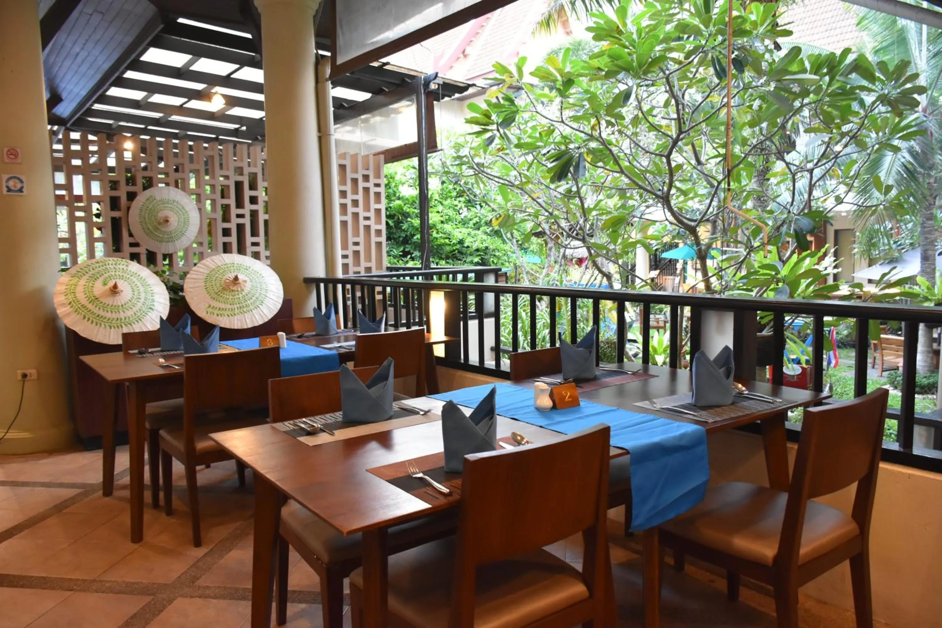 Restaurant/places to eat in Deevana Patong Resort & Spa