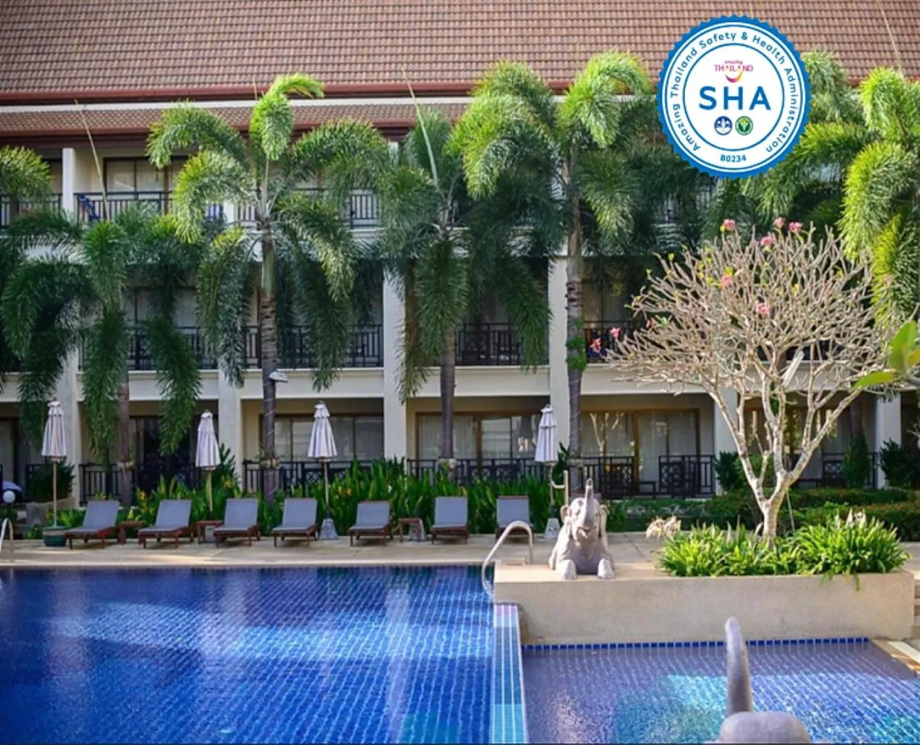 Facade/entrance in Deevana Patong Resort & Spa