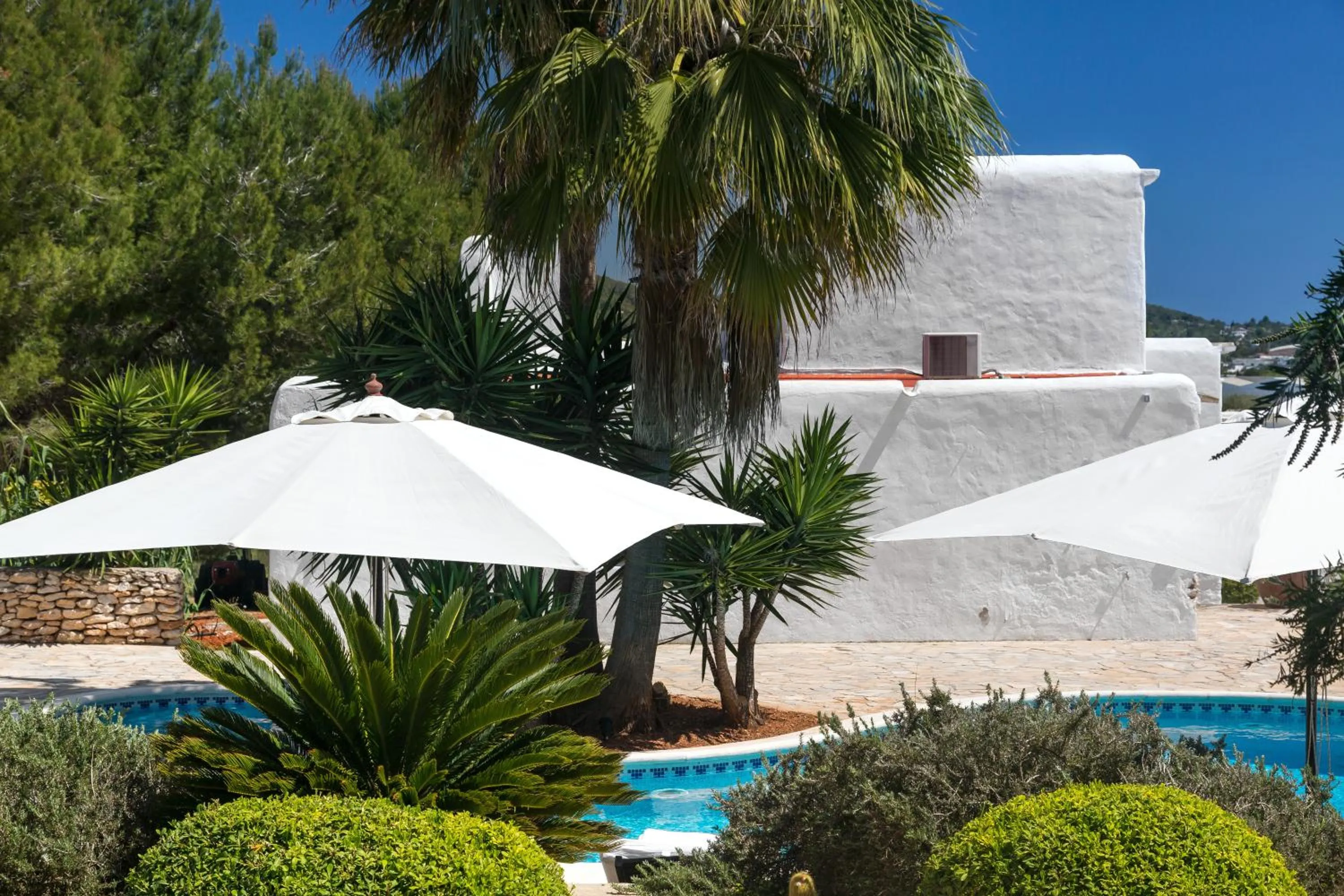 Swimming pool in Agroturismo Can Guillem