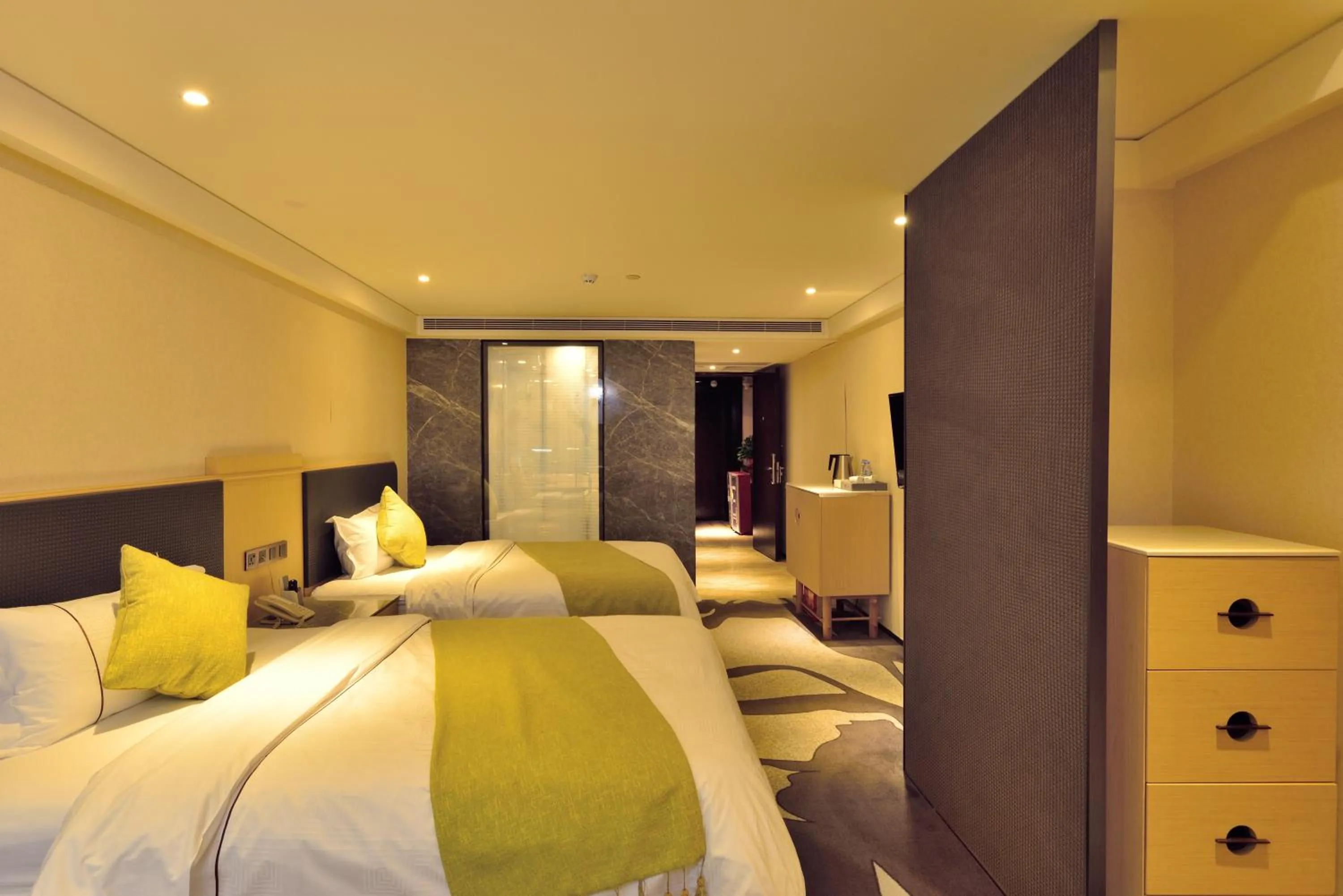 Bed in Hai Jun Hotel Guangzhou