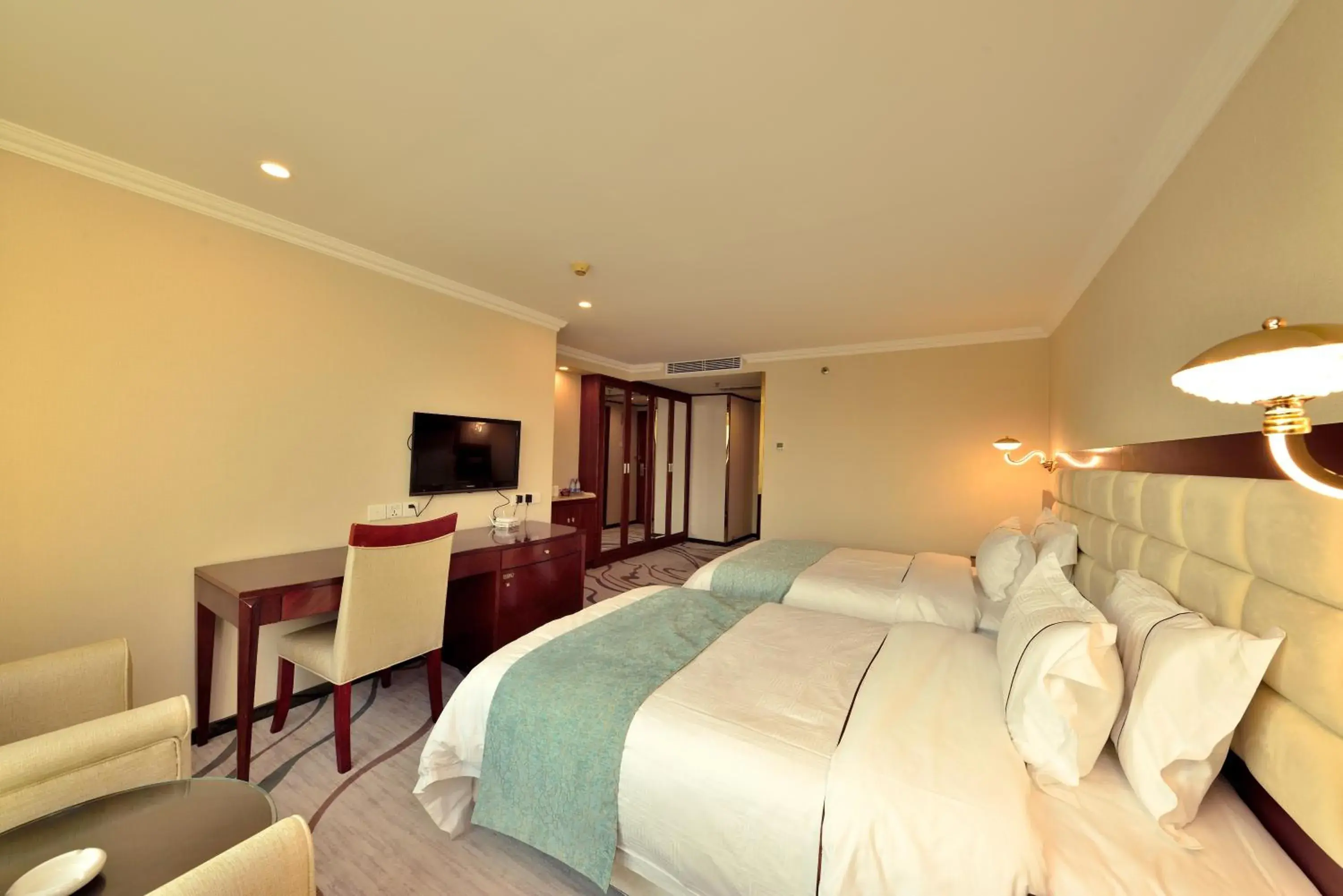 Bed in Hai Jun Hotel Guangzhou Bed in Hai Jun Hotel Guangzhou