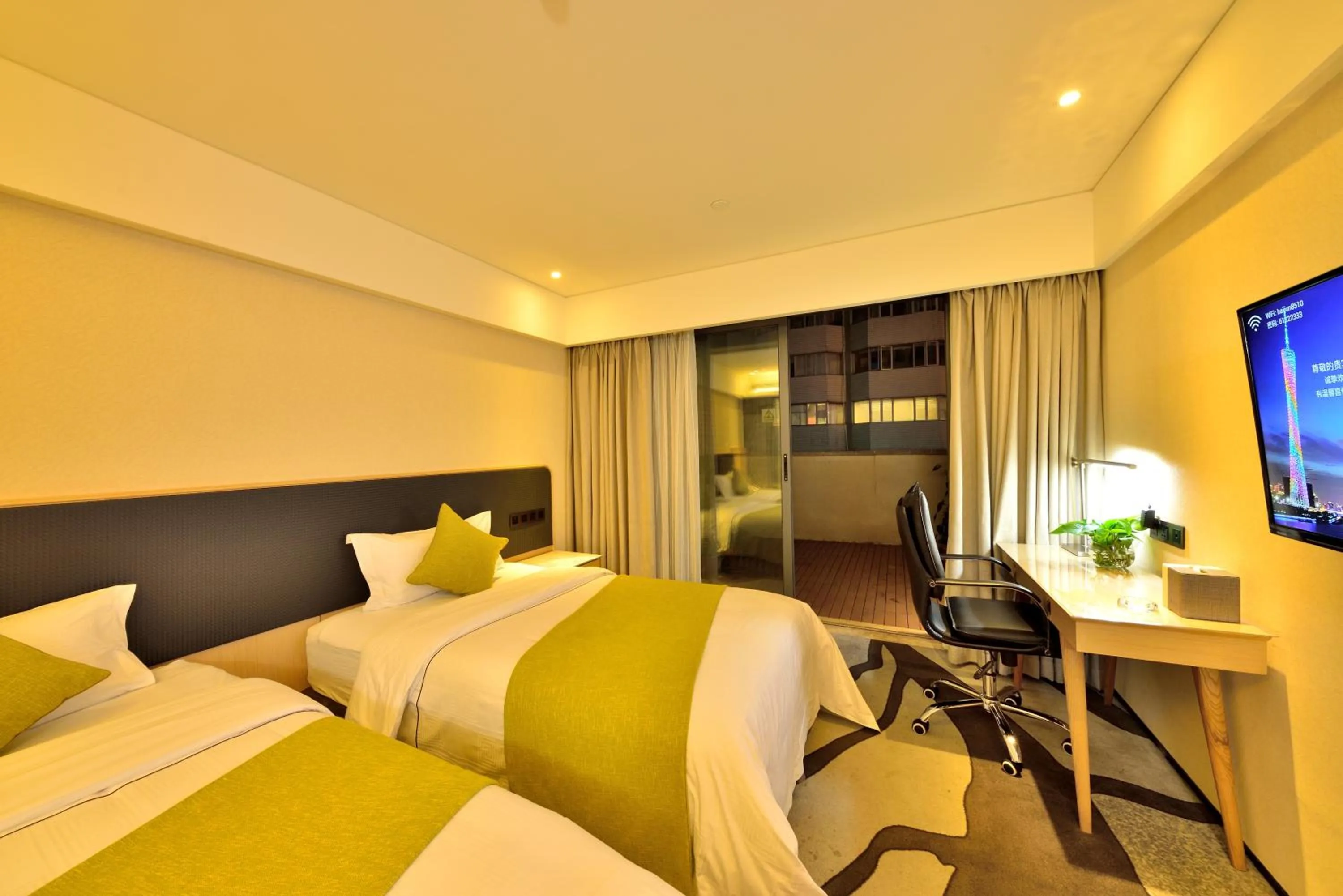 Bed in Hai Jun Hotel Guangzhou