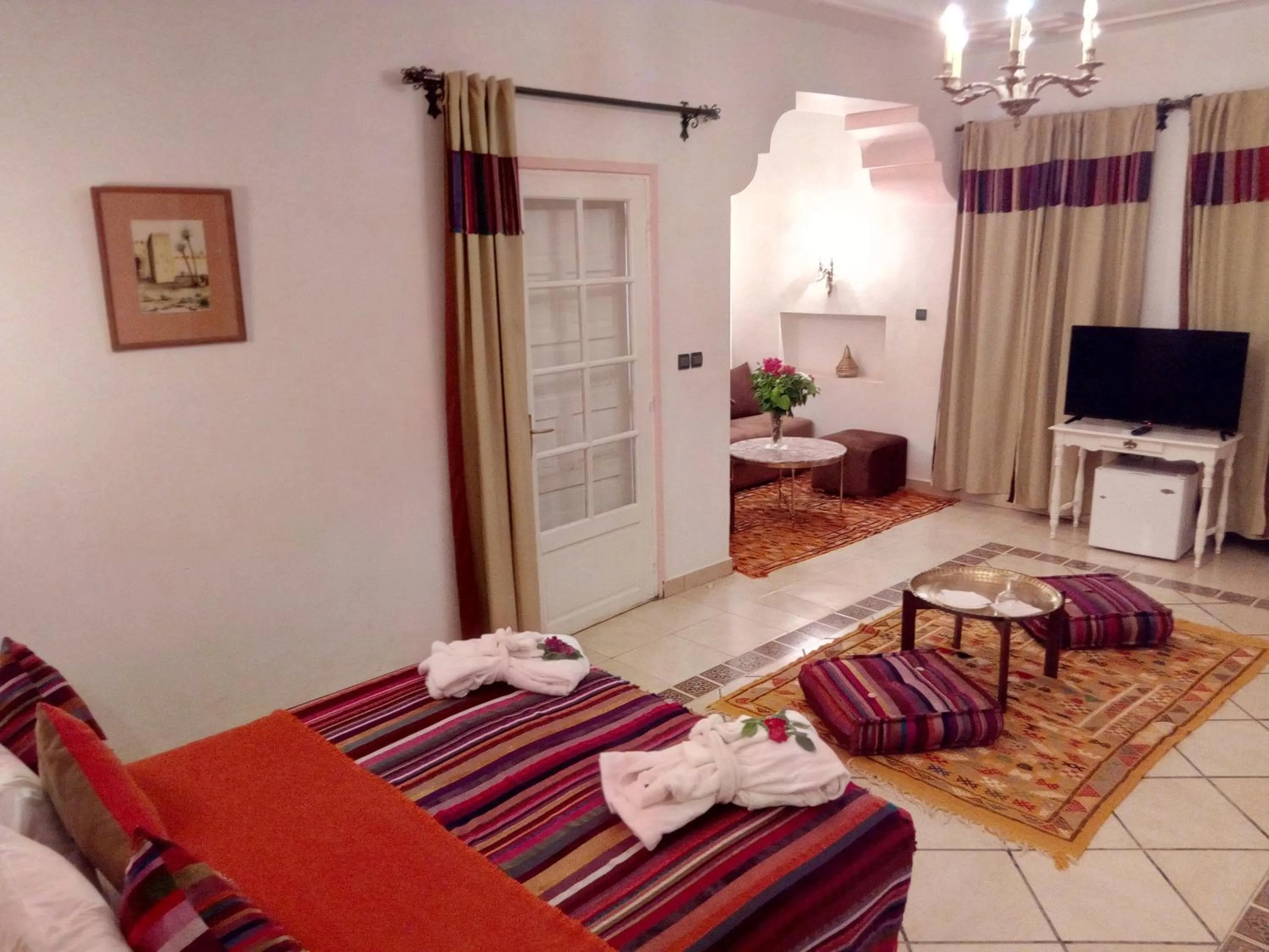 Bed in Hôtel Le Tinsouline