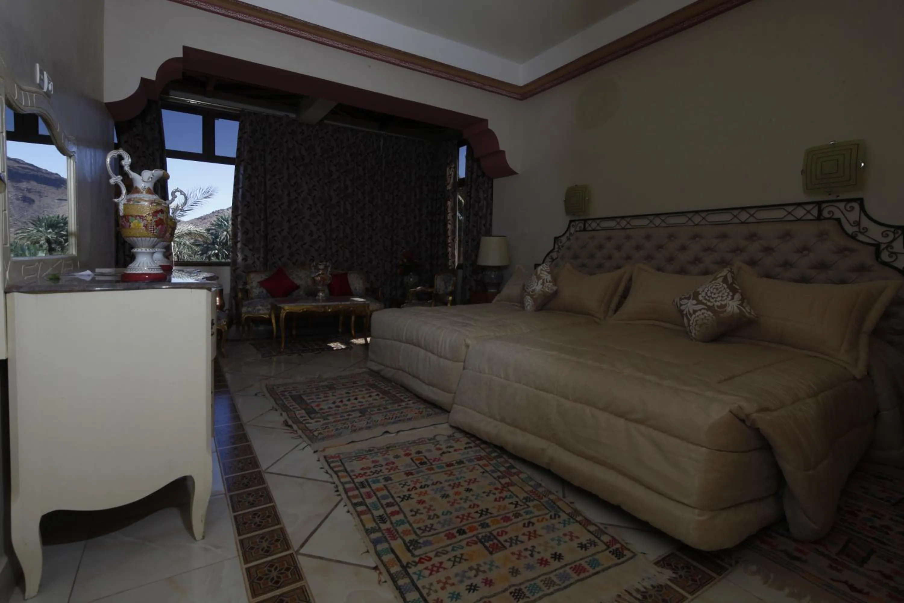 Photo of the whole room in Hôtel Le Tinsouline